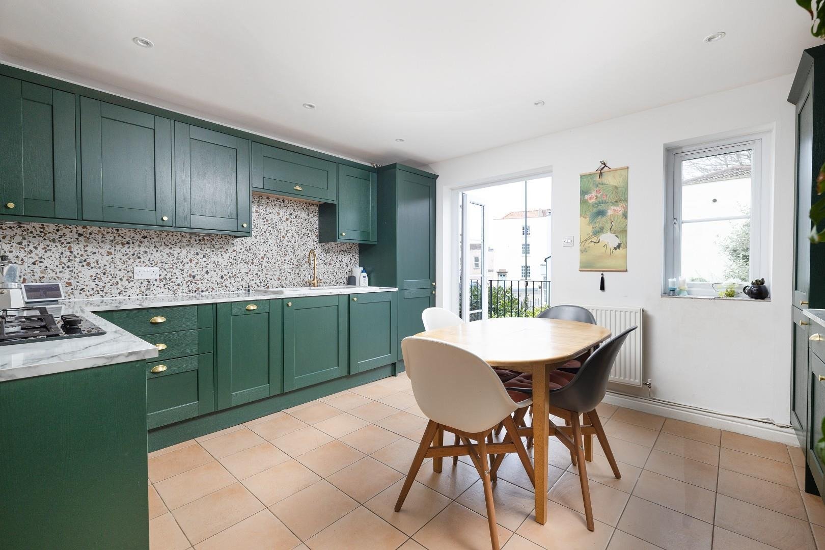 Portland street kingsdown 33575406 cd7 a0964