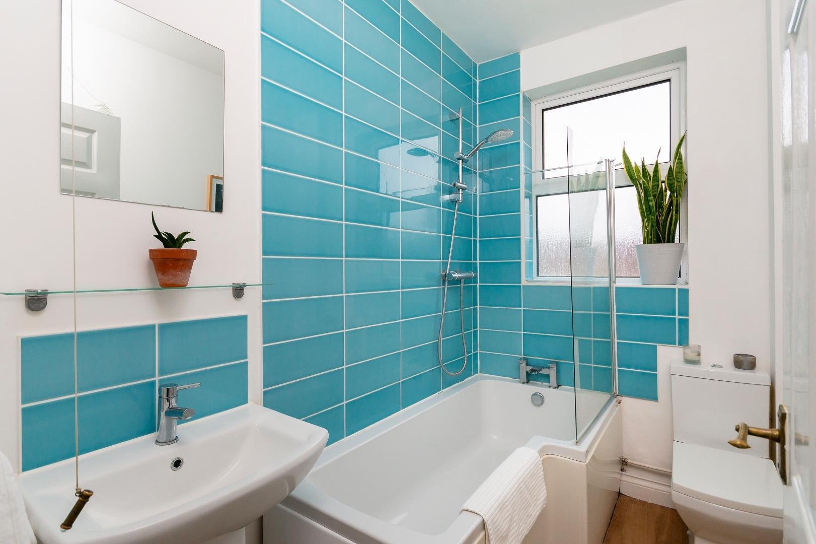 Queen street eastville 32542169 teertsneeuq52 bathroom a