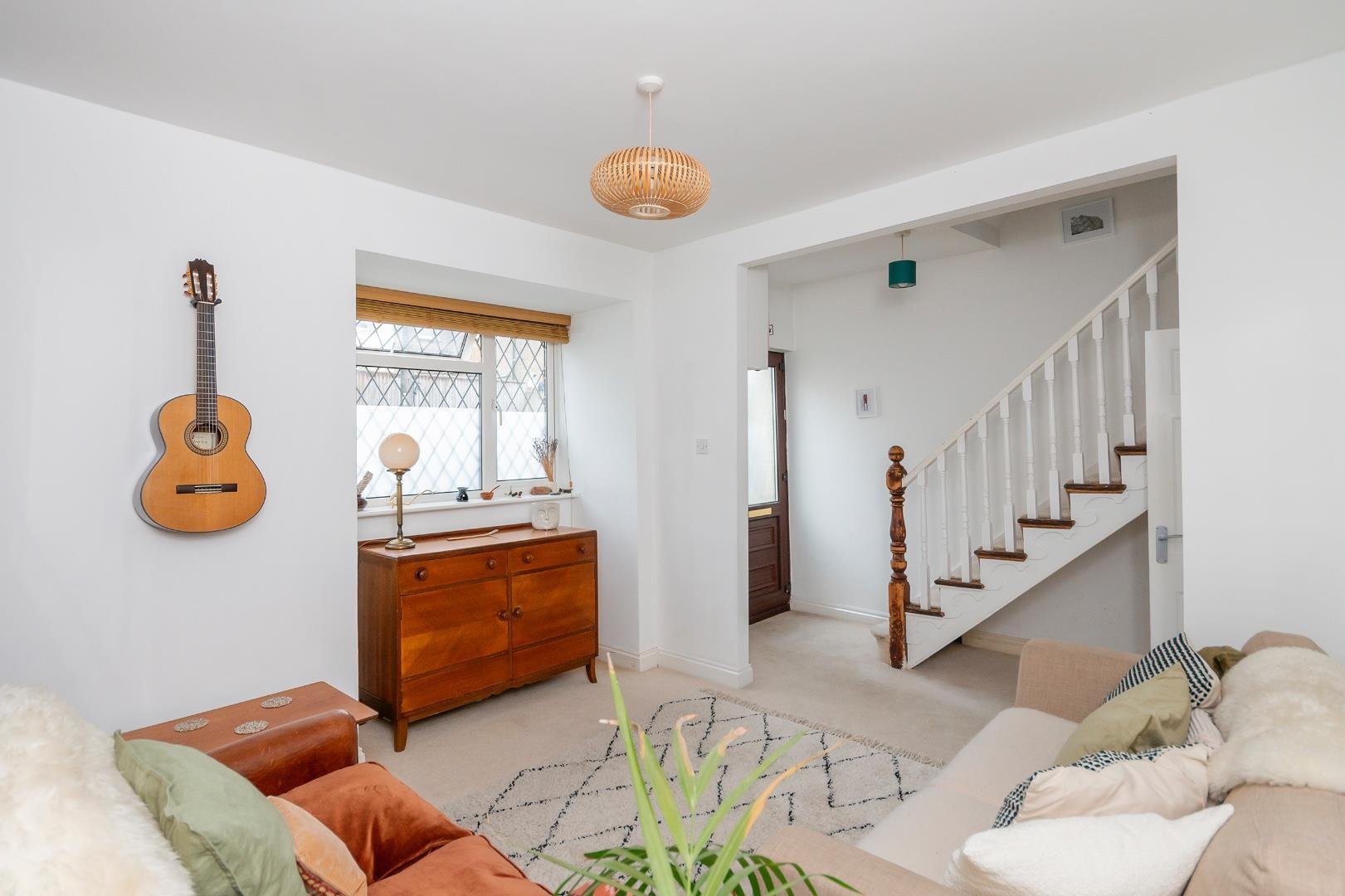 Queen street eastville 32542169 teertsneeuq52 living room a