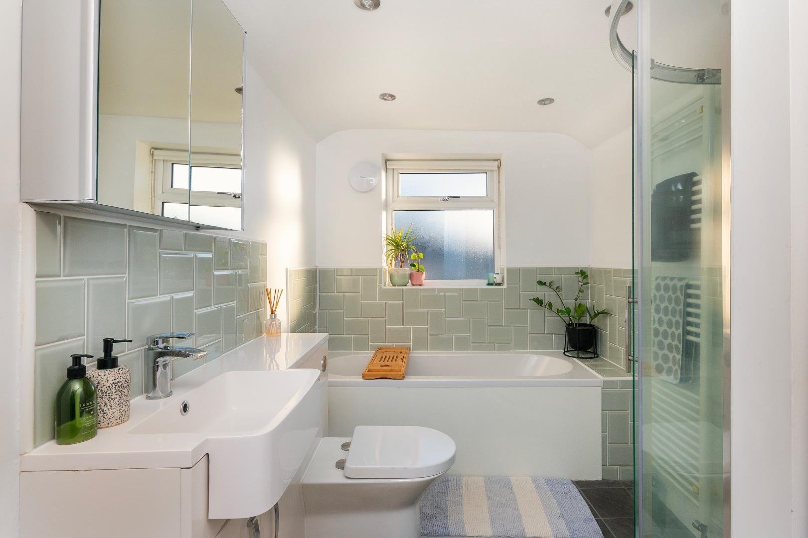 Queen street kingswood 33617179 0 q5 skd bathroom b