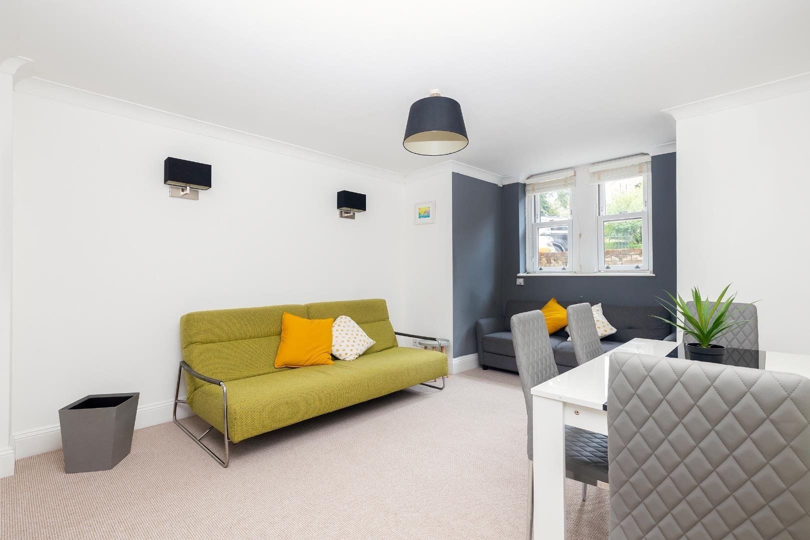 Queens avenue clifton 33373360 1 q1 a3 cn reception c