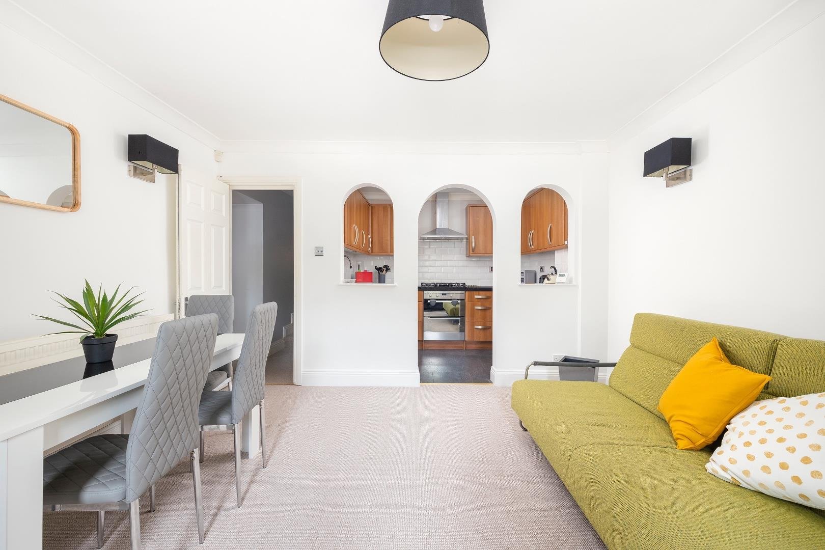 Queens avenue clifton 33373360 1 q1 a3 cn reception d