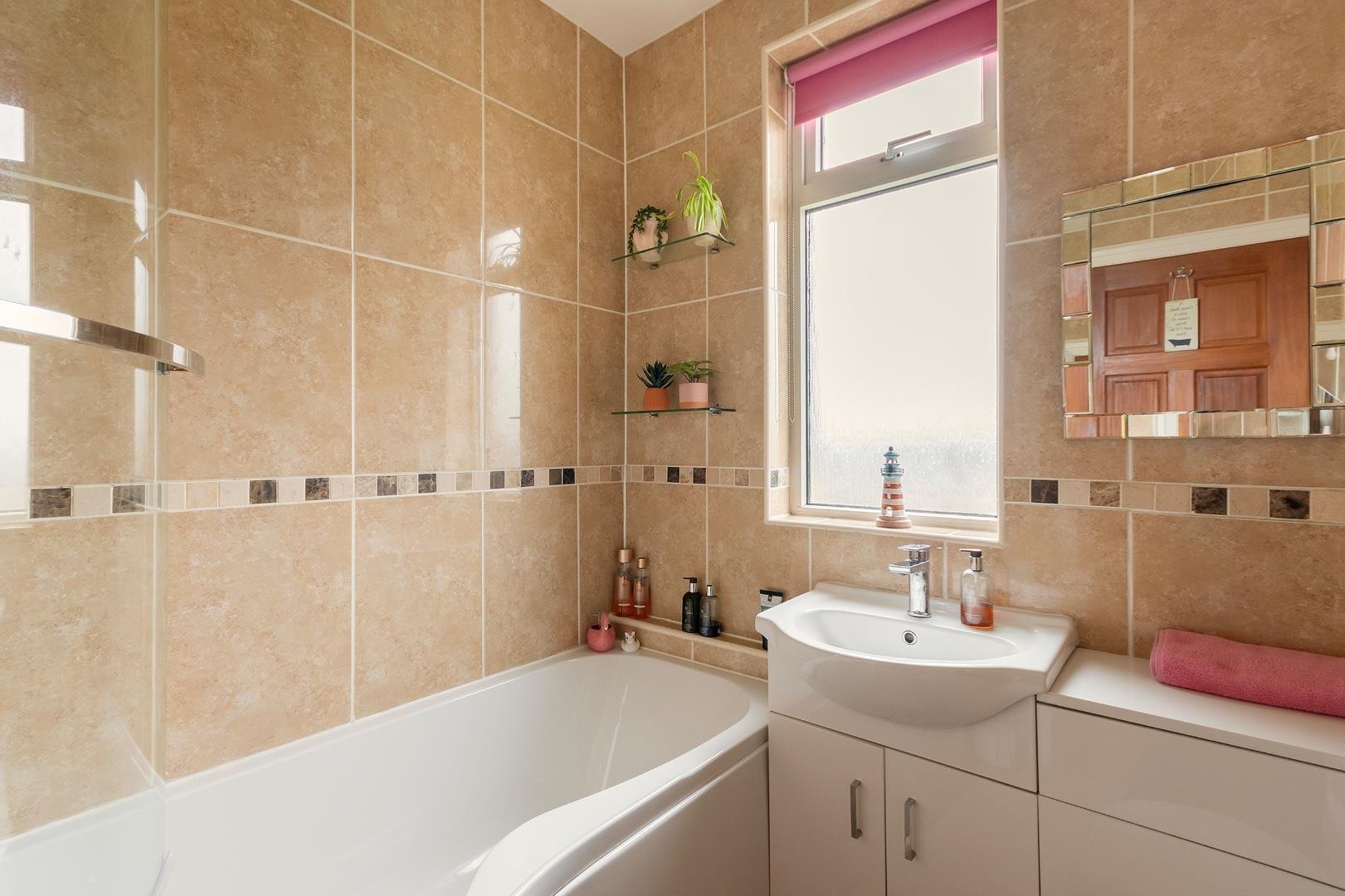 Queens road knowle 33657876 2 q6 rke bathroom b