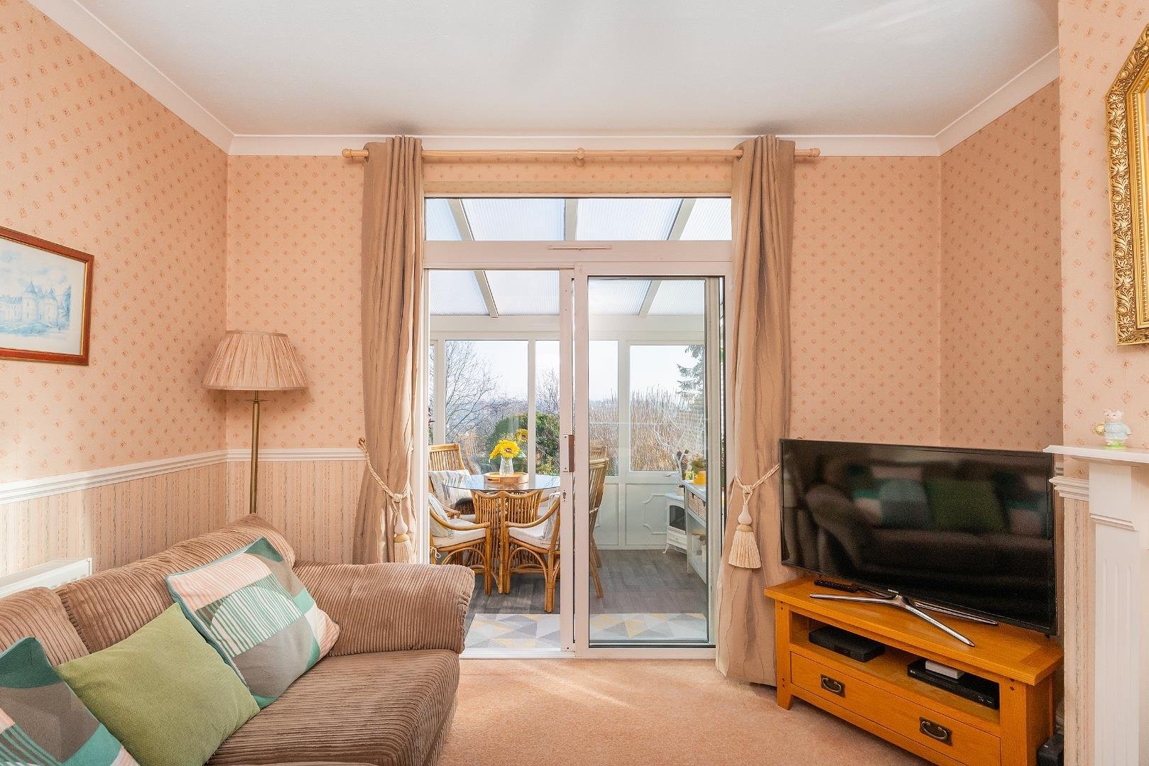 Queens road knowle 33657876 2 q6 rke dining room b
