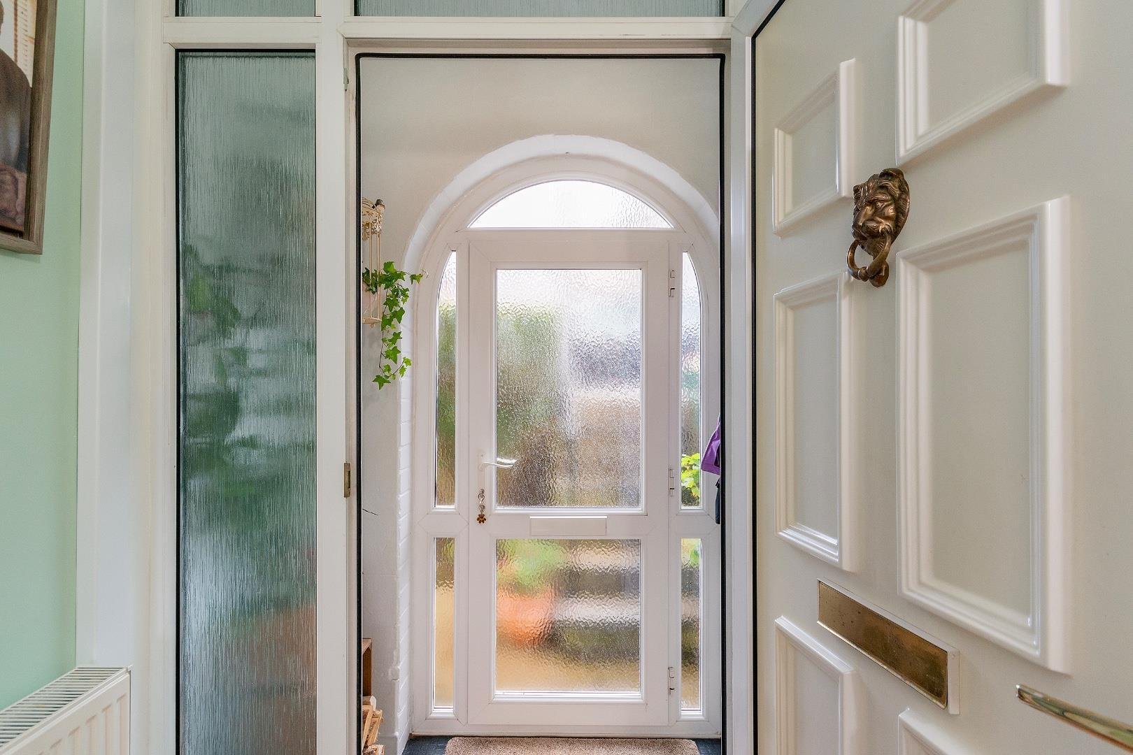 Queens road knowle 33657876 2 q6 rke porch a