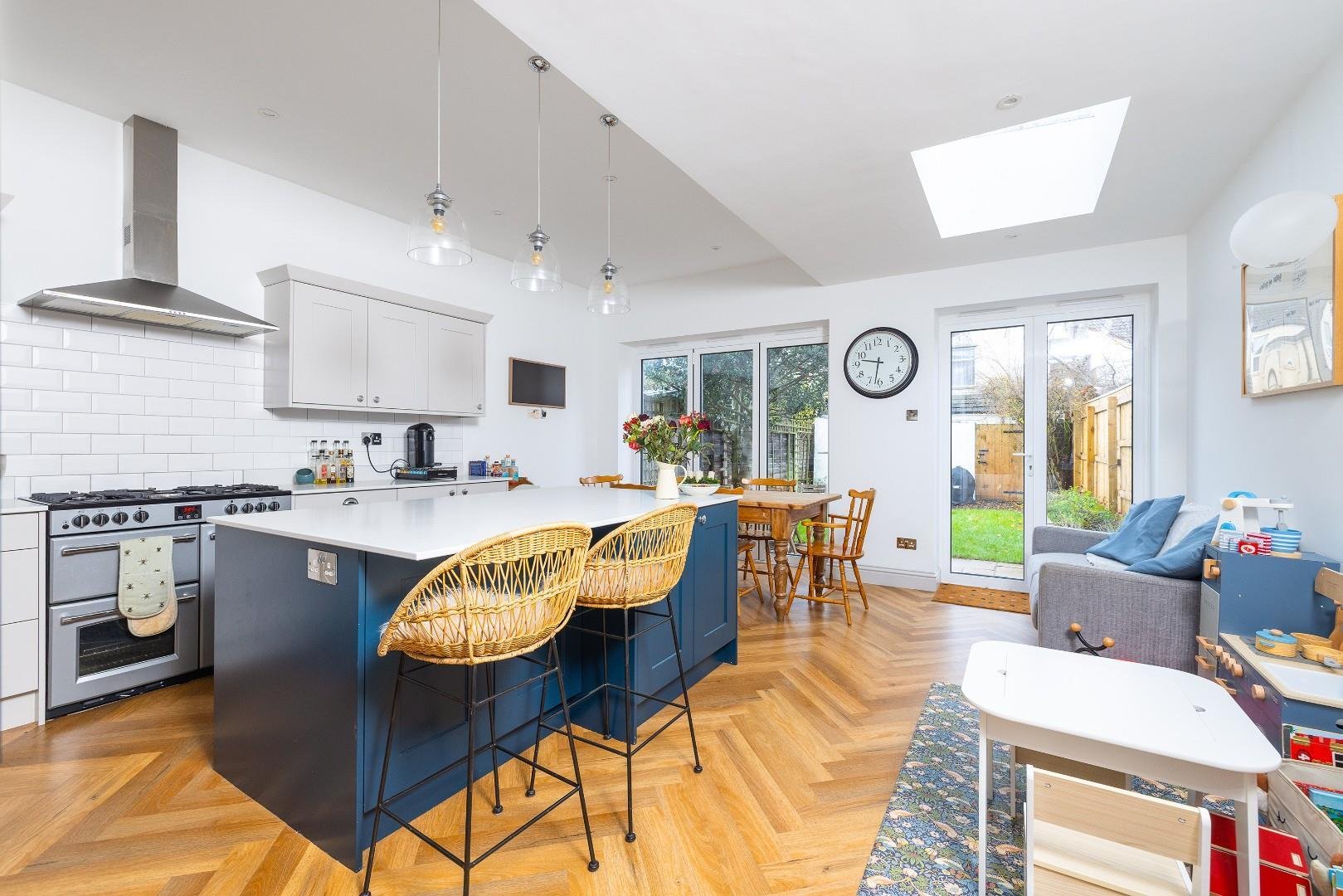 Radnor road bishopston 34350368 char0250