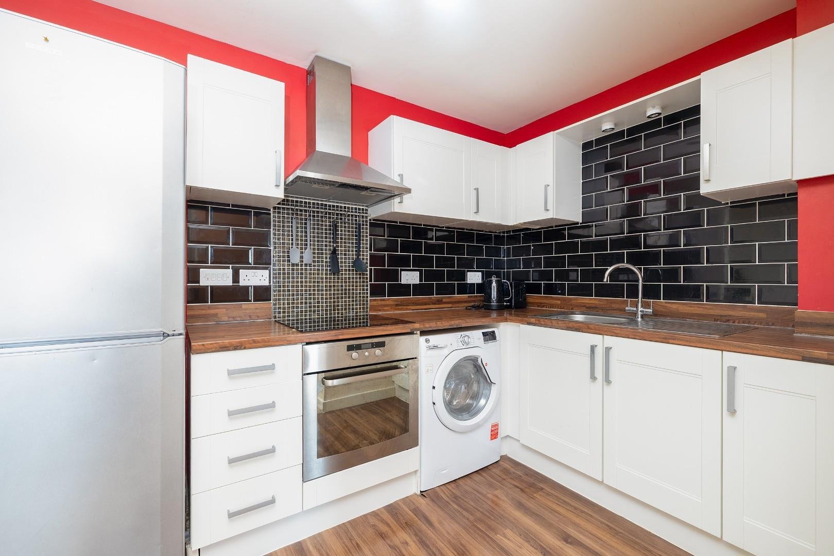 Ratcliffe court old market 34004383 cd7 a2694