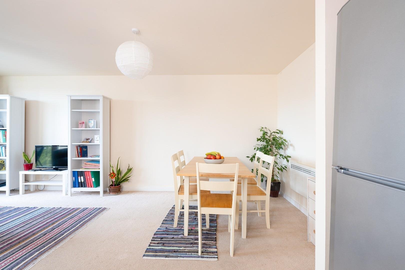 Ratcliffe court old market 34004383 cd7 a2696