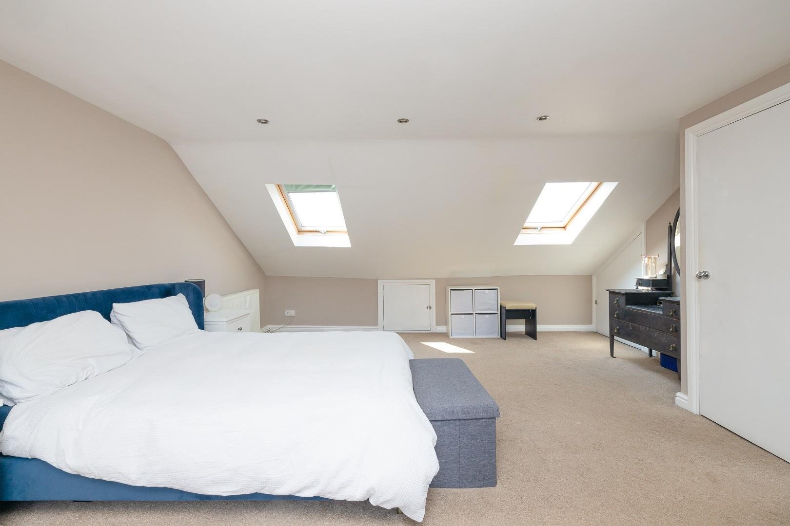 Ravenhill avenue knowle 33304976 cd7 a3962