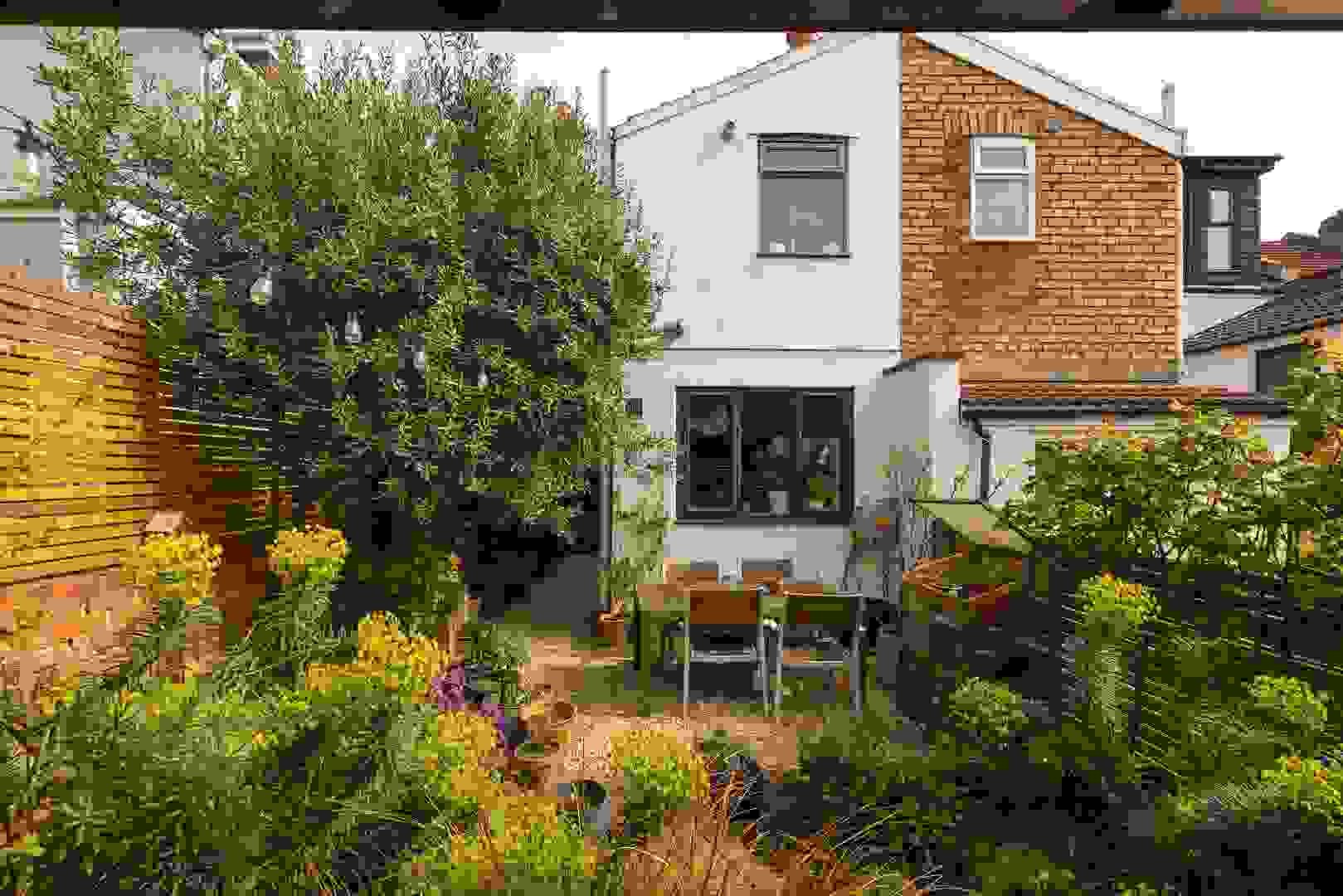 Raymend road victoria park 34608872 char9663