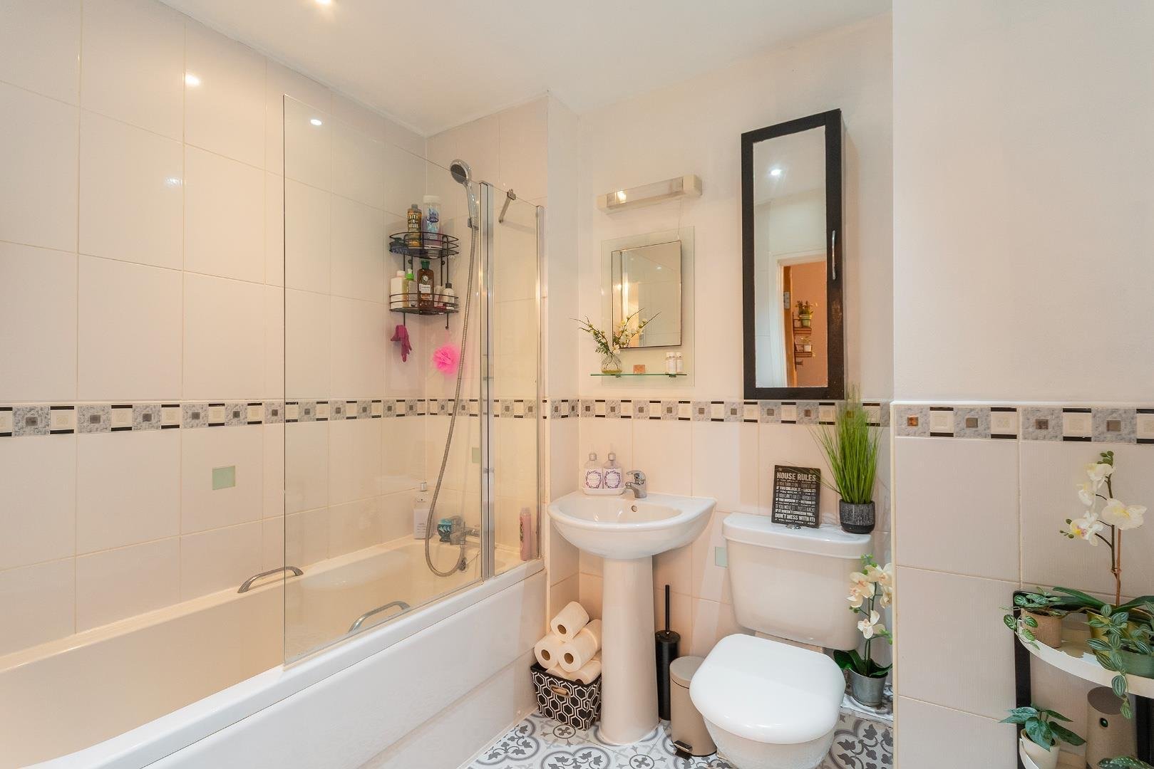 Redland court road redland 33764359 0 g4 ard bathroom a