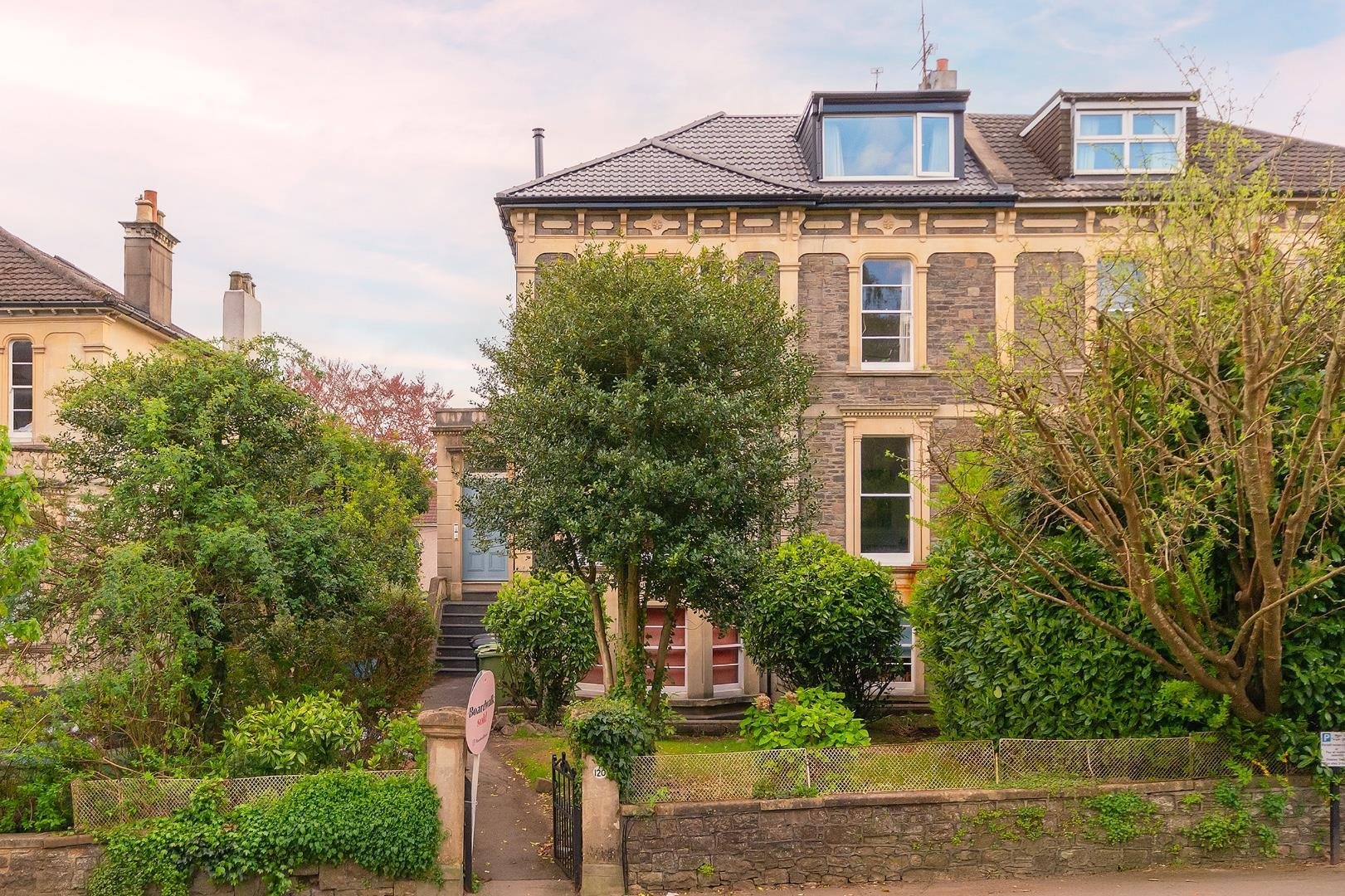 Redland road redland 33838127 h1 f2 f0 rrrd external c