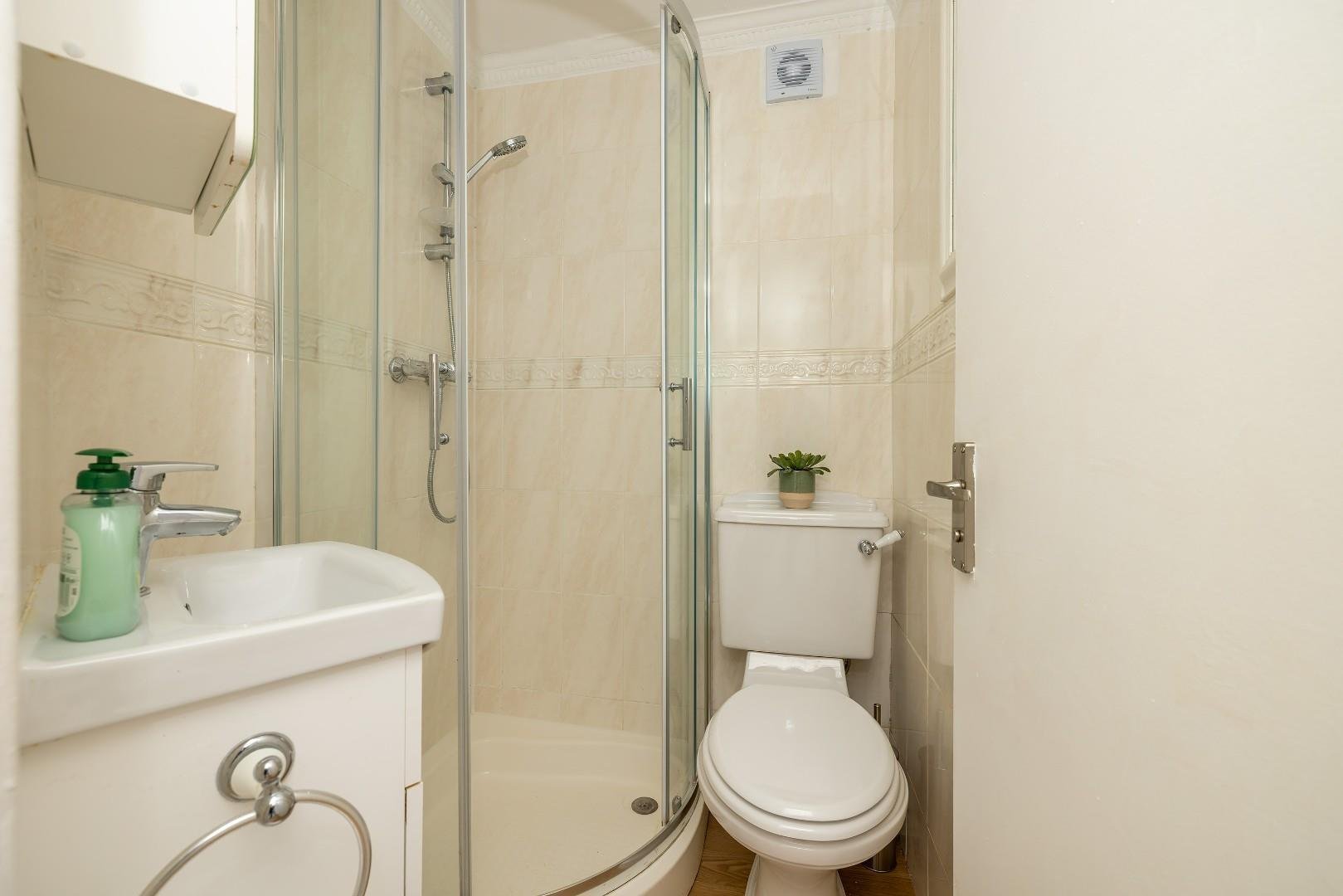 Redland road redland 34151433 014 a8263 hdr