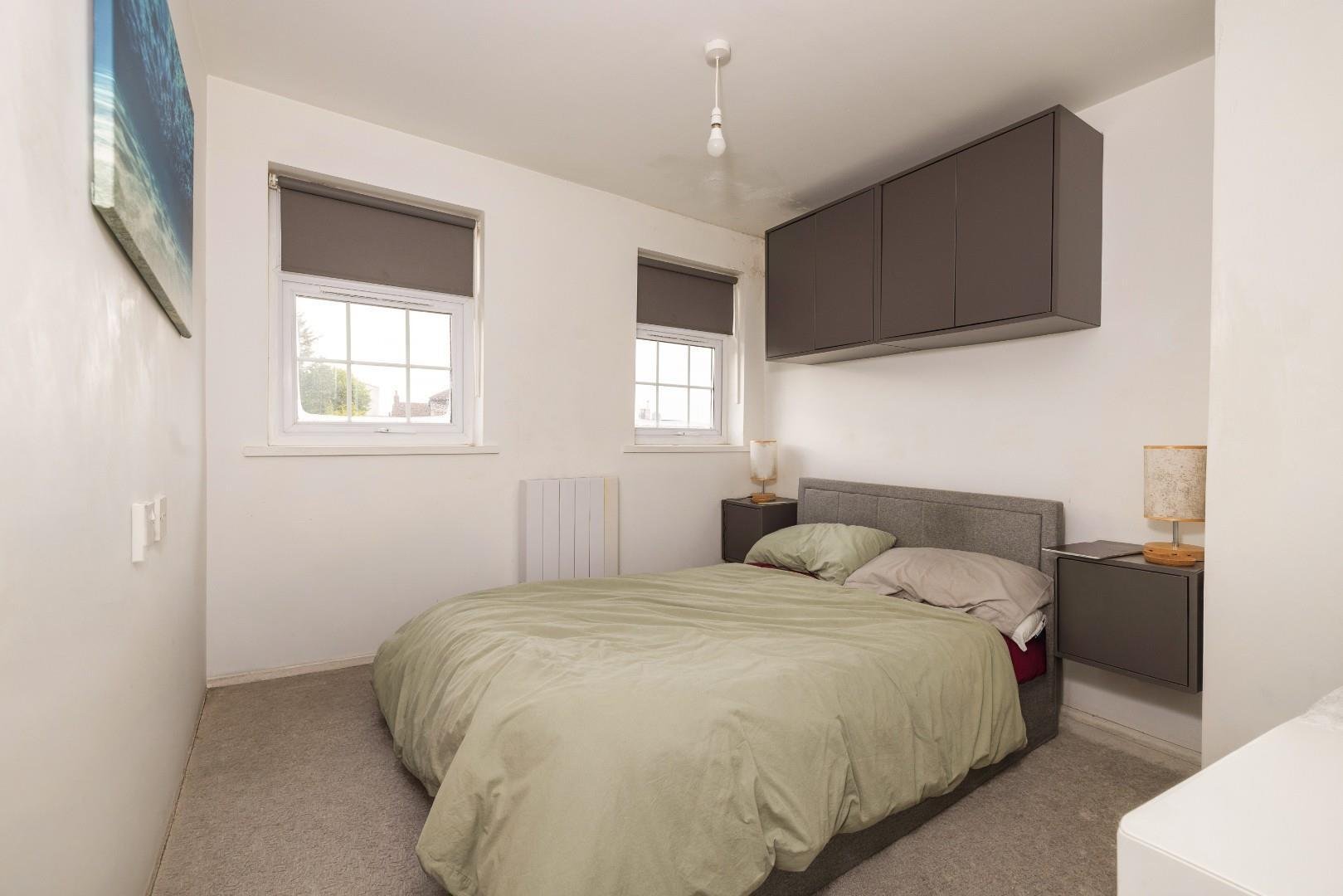 Richmond dale clifton 34623237 char9964
