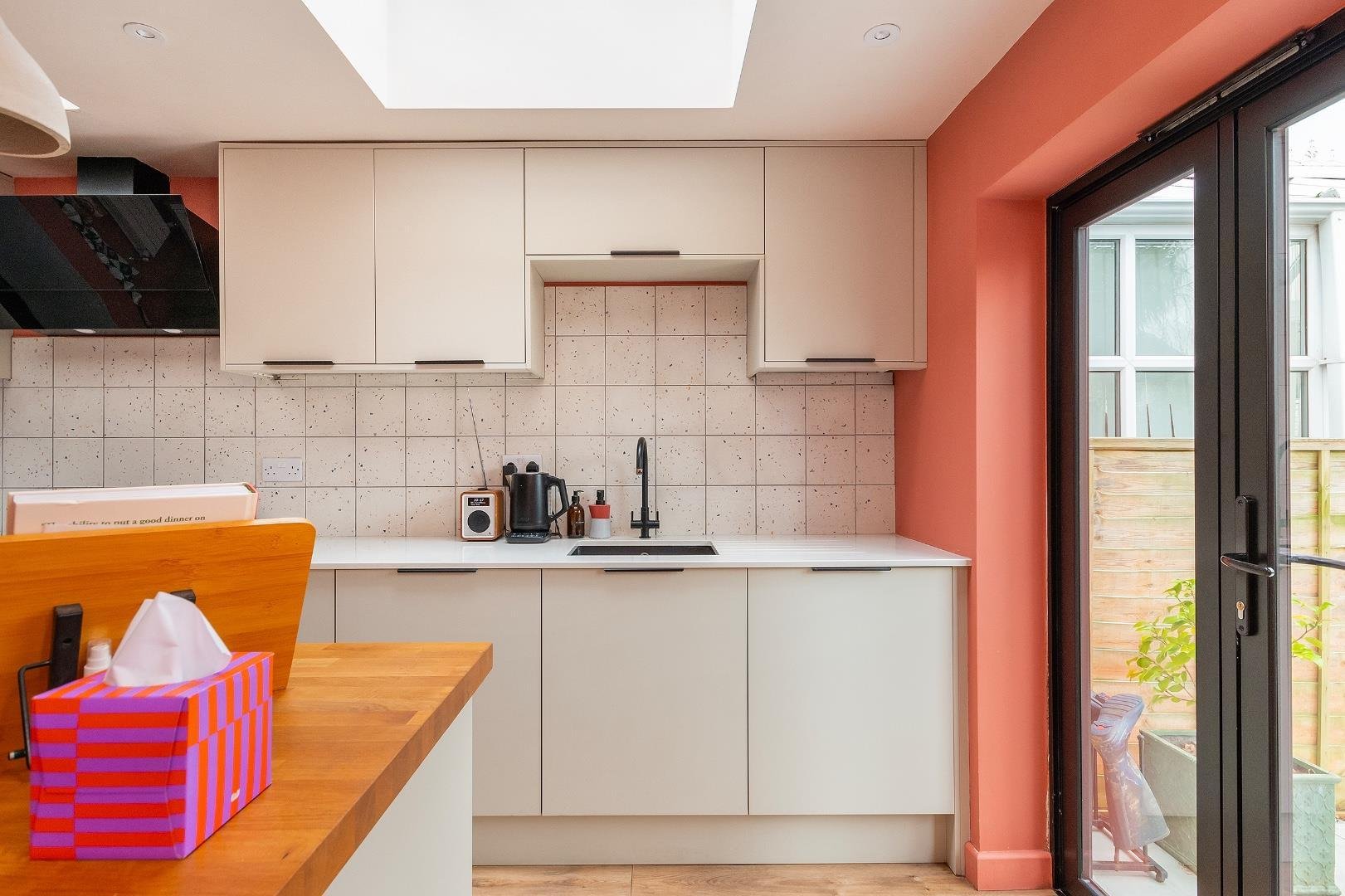 Ridgeway road fishponds 33665063 0 r6 rfs kitchen e