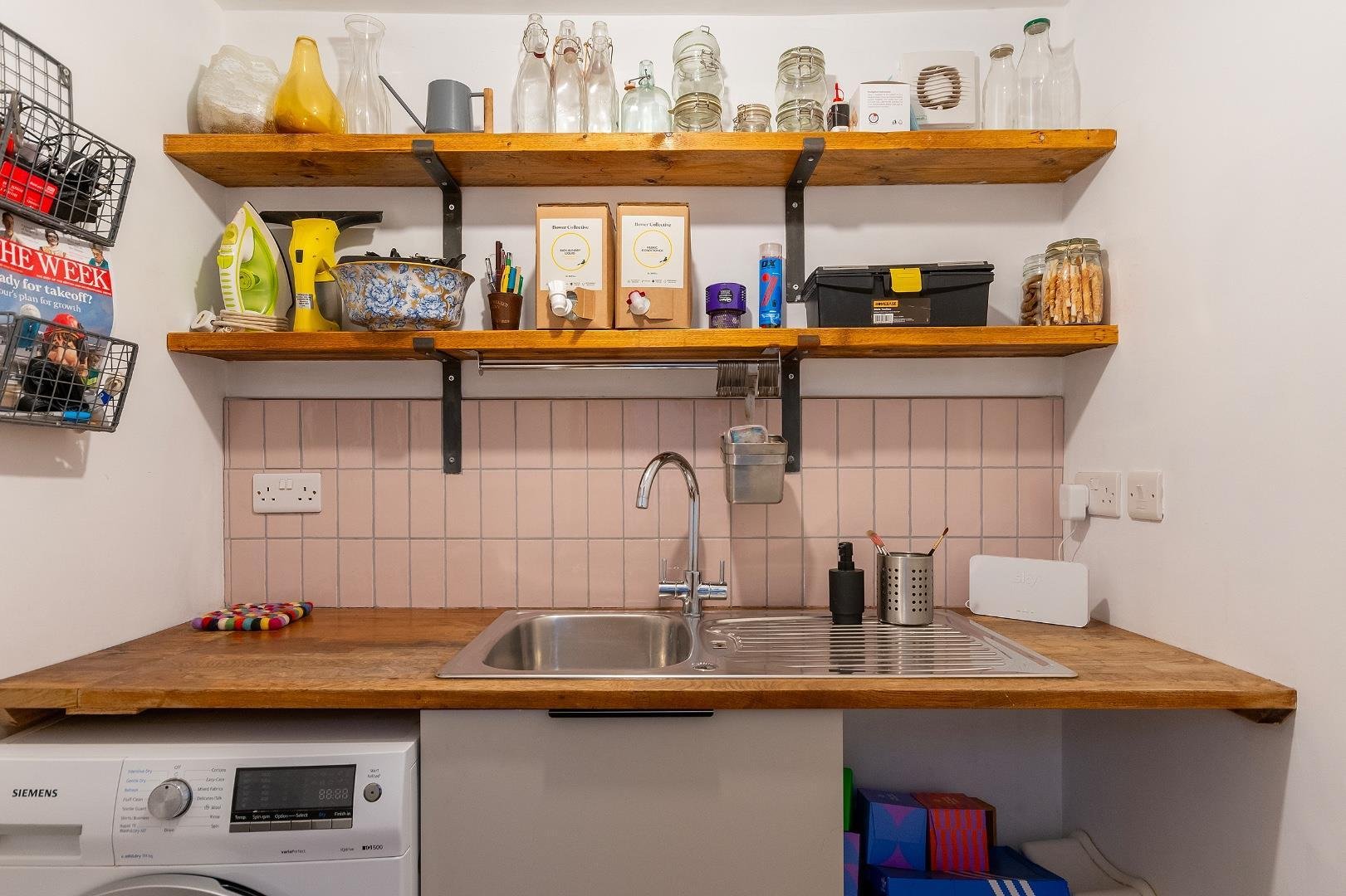 Ridgeway road fishponds 33665063 0 r6 rfs pantry a