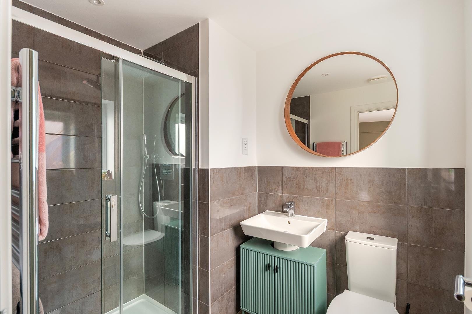 Ridings wood way barrow gurney 34536735 0 r9 wwbg ensuite b