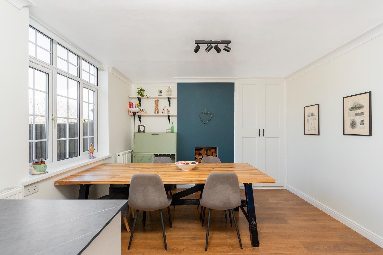 Riviera crescent staple hill 34521061 2 r8 csh dining room c