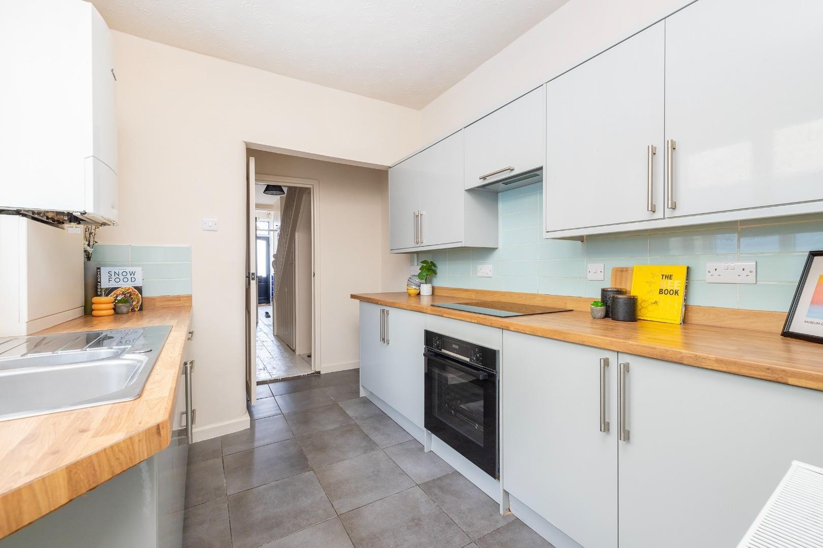 Royate hill eastville 33377702 1 r6 hev kitchen a