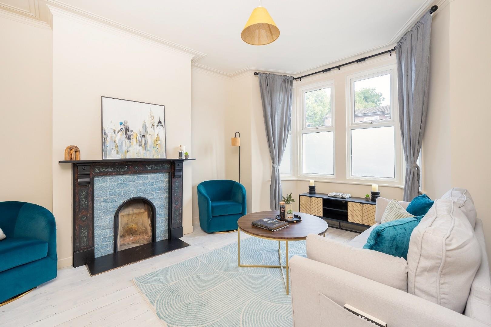 Royate hill eastville 33377702 1 r6 hev reception e
