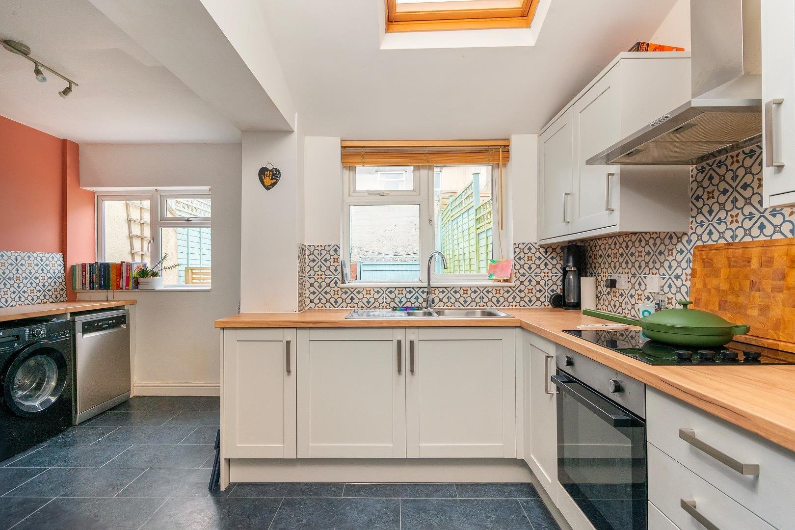 Salisbury street st george 33705110 0 s7 ssg kitchen c