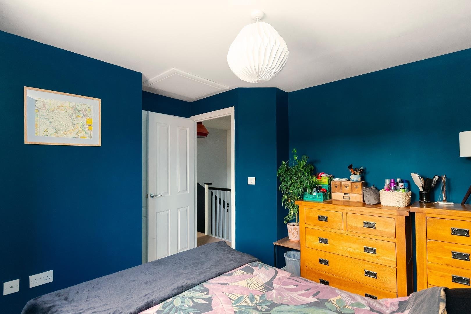 Sanders close bedminster 34283416 0 s2 cav bedroom a