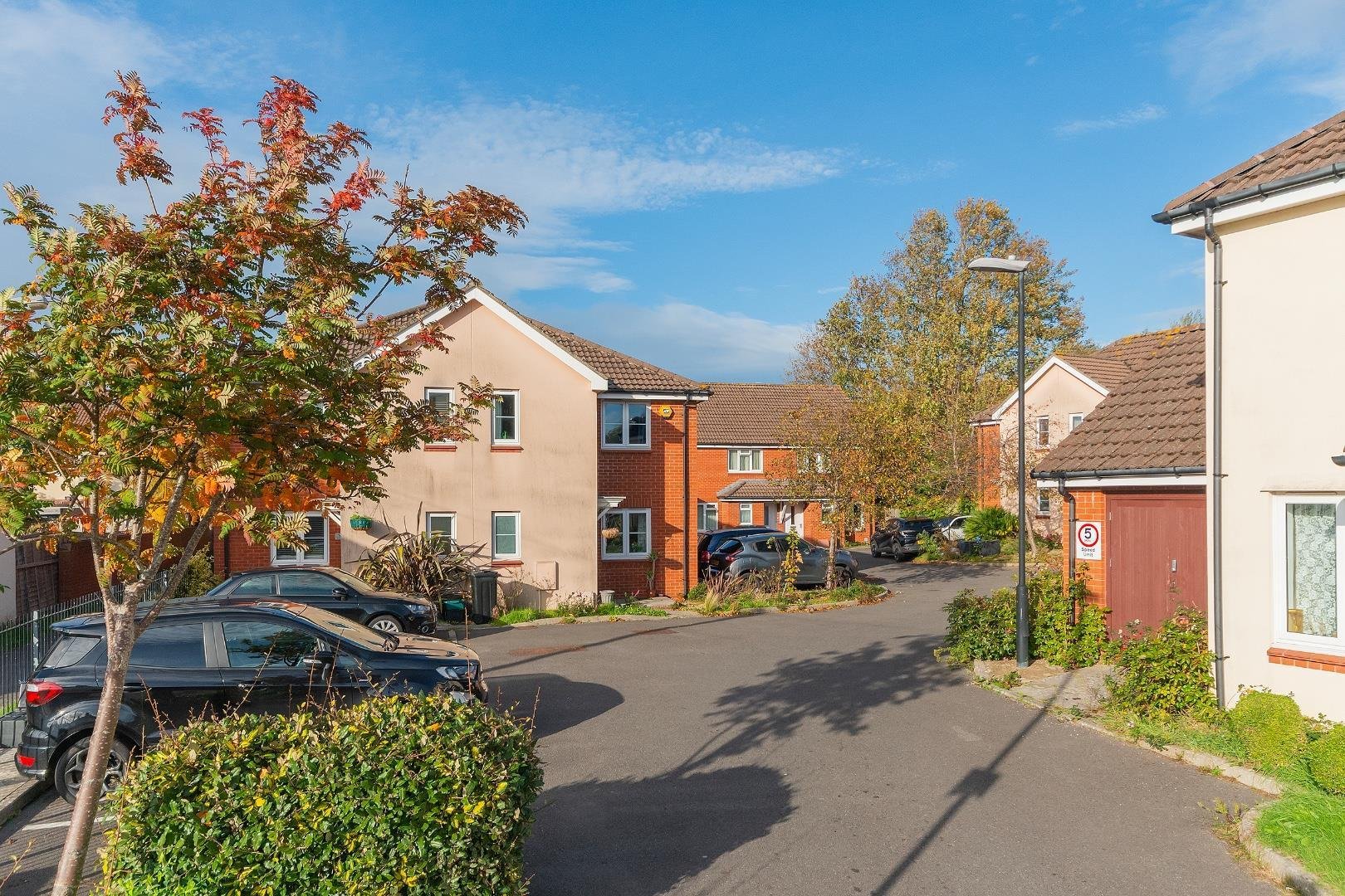 Sanders close bedminster 34283416 0 s2 cav external a