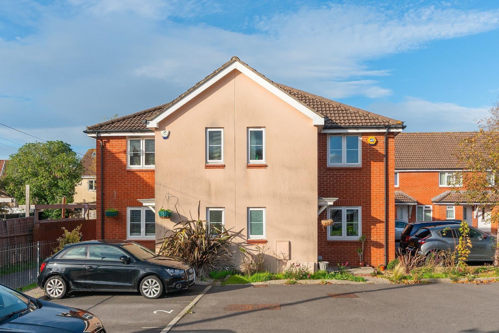 Sanders close bedminster 34283416 0 s2 cav external b