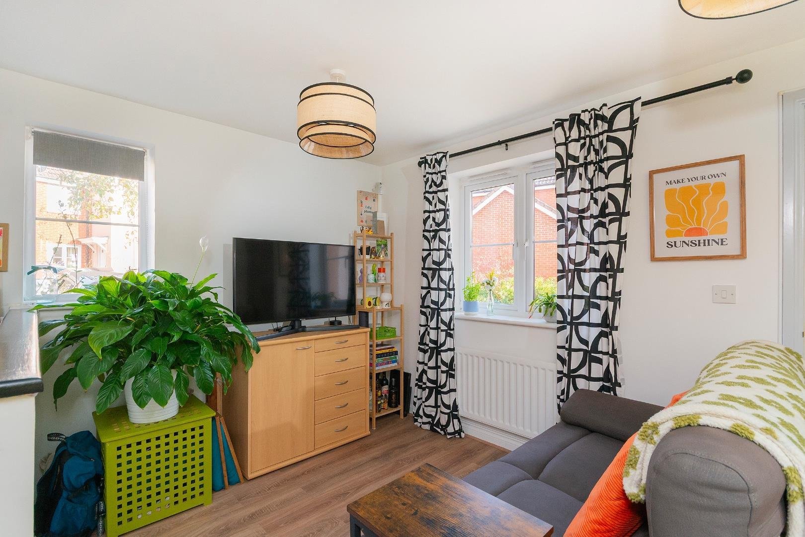 Sanders close bedminster 34283416 0 s2 cav reception a