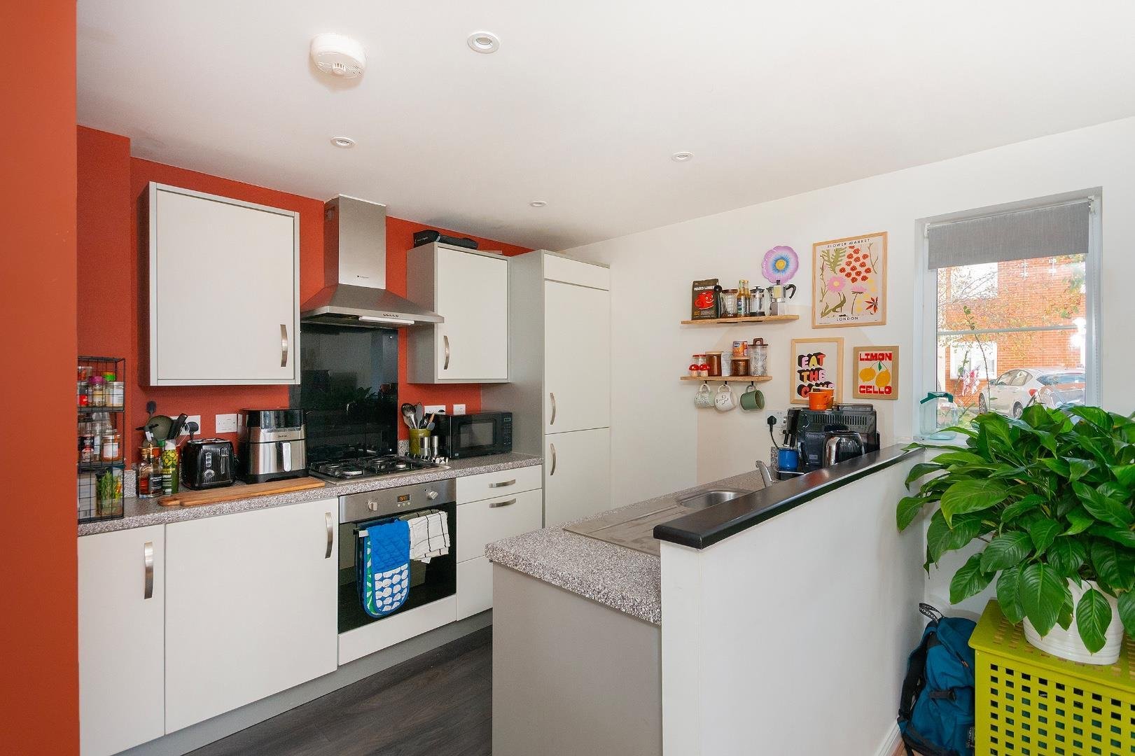 Sanders close bedminster 34283416 0 s2 cav reception e