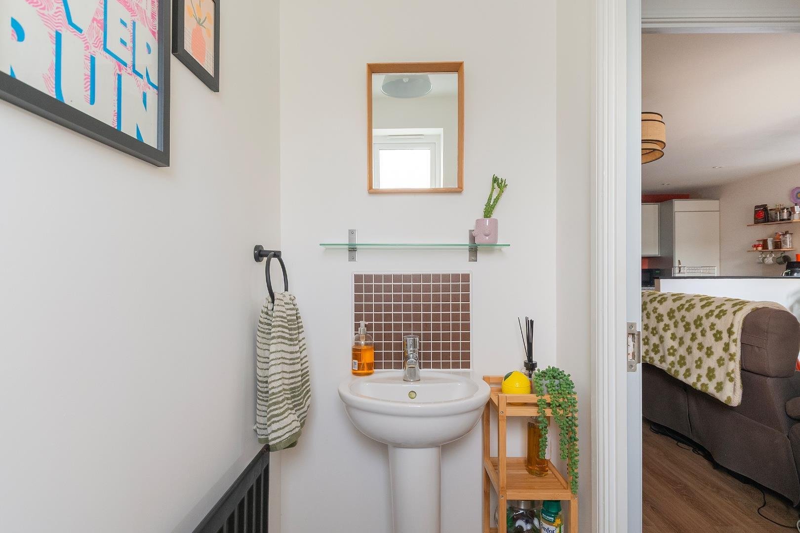Sanders close bedminster 34283416 0 s2 cav wc a