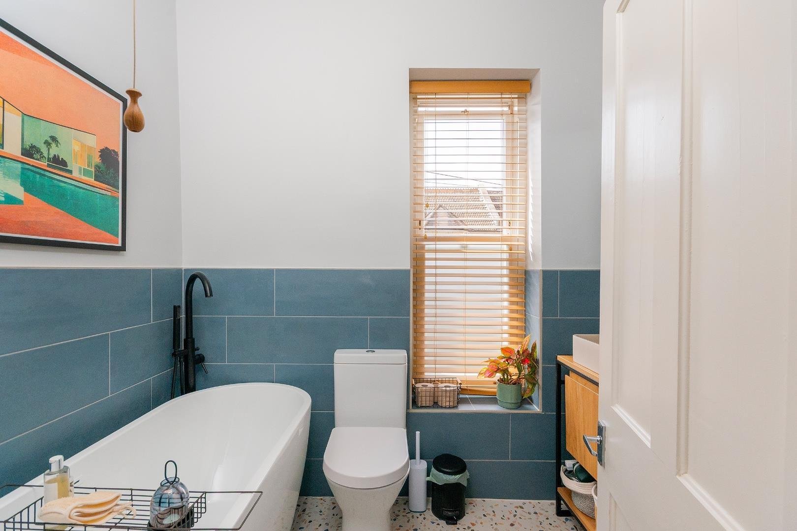Selworthy road knowle 34615601 2 s3 rke bathroom d