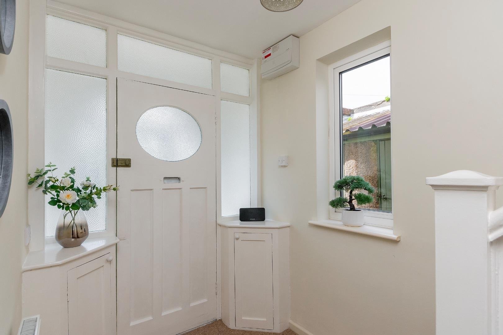 Snowdon road fishponds 33313058 1 s6 rfs hallway d