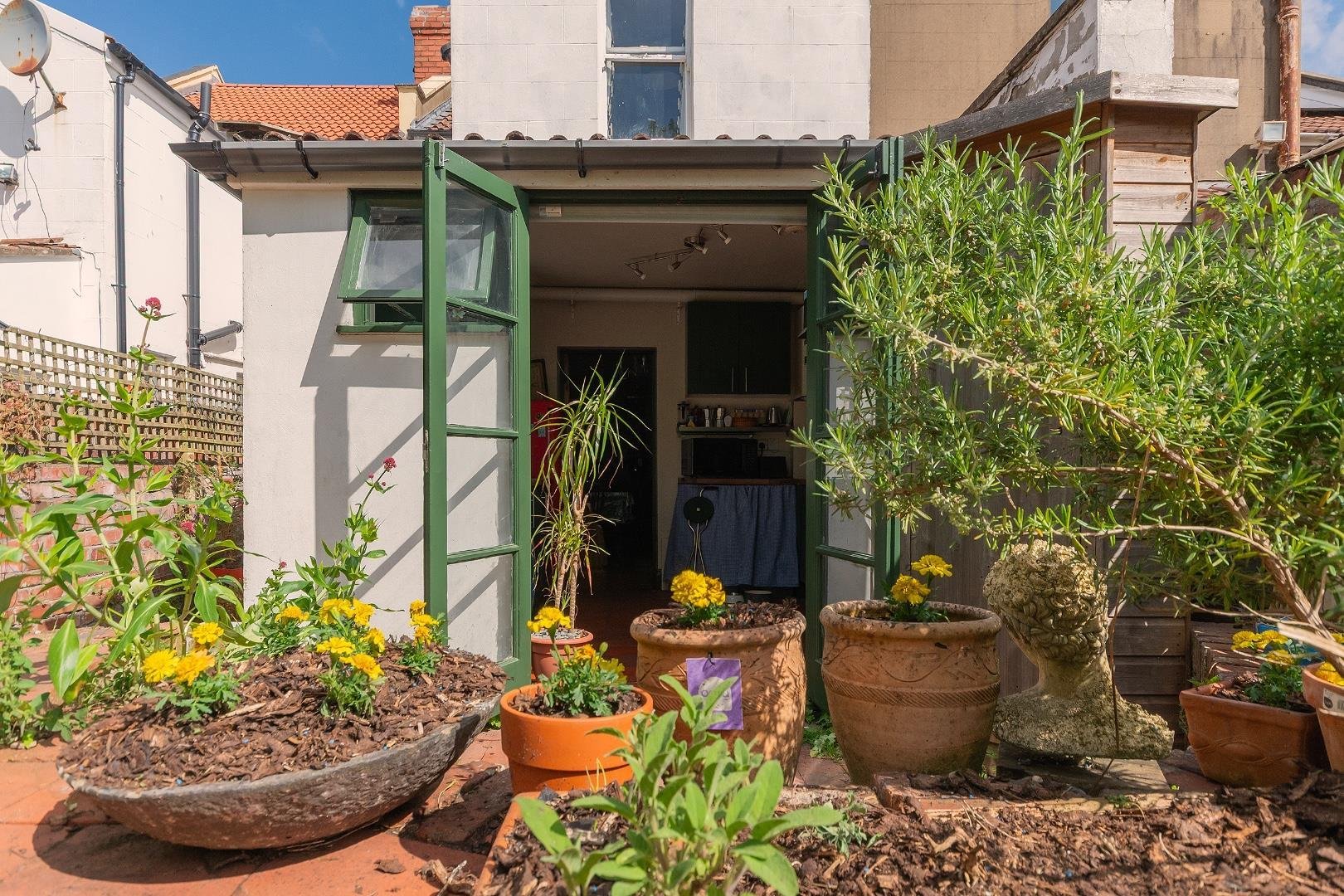 Somerset road knowle 33871760 2 s0 rke external e