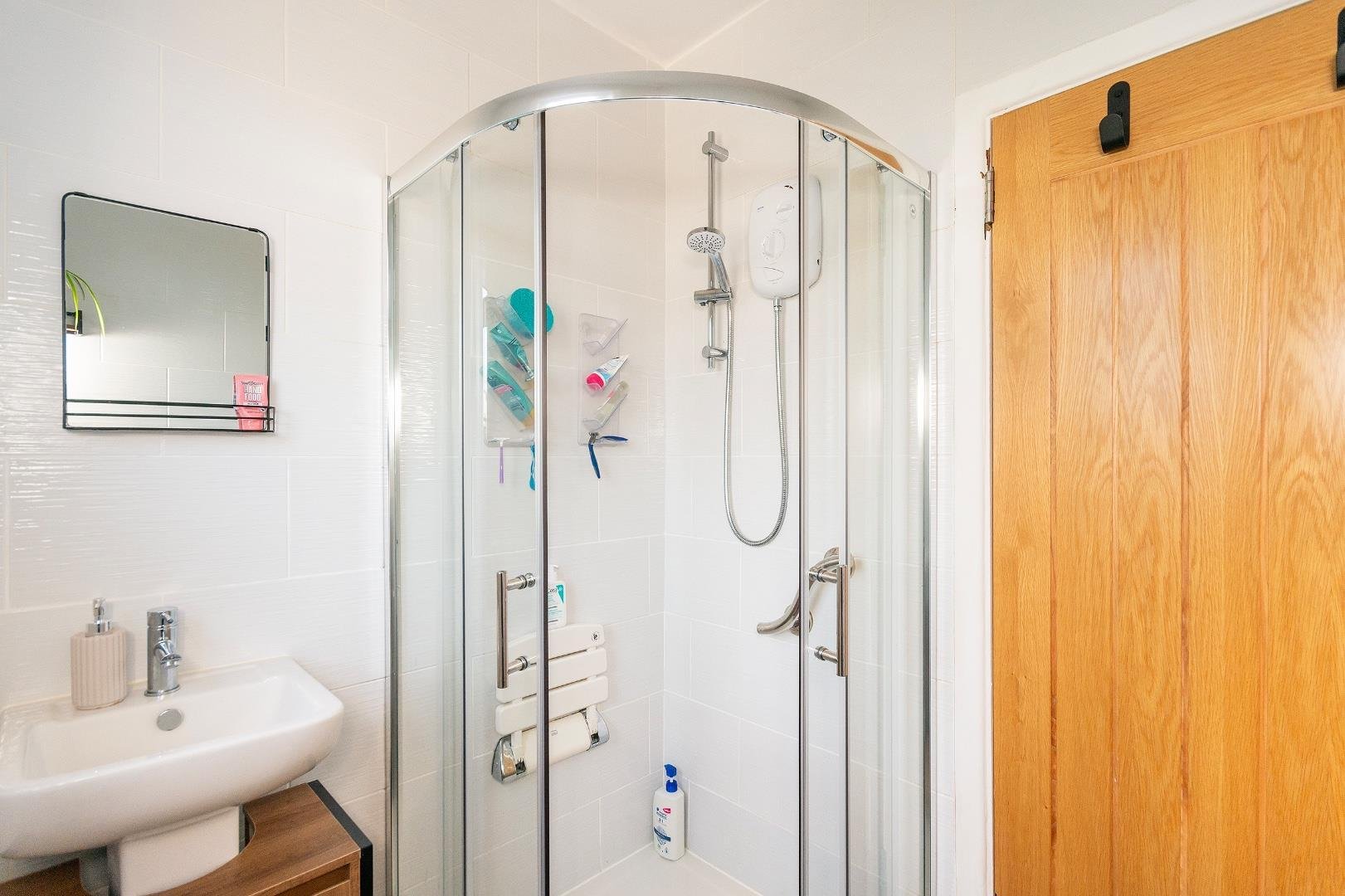 South liberty lane ashton vale 33430089 s7 l6 lbr bathroom a