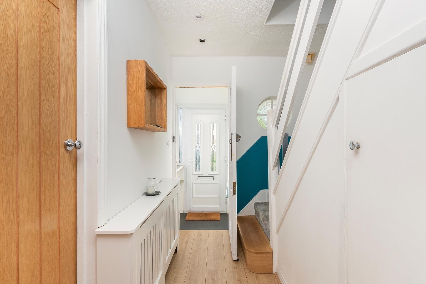 South liberty lane ashton vale 33430089 s7 l6 lbr hallway b