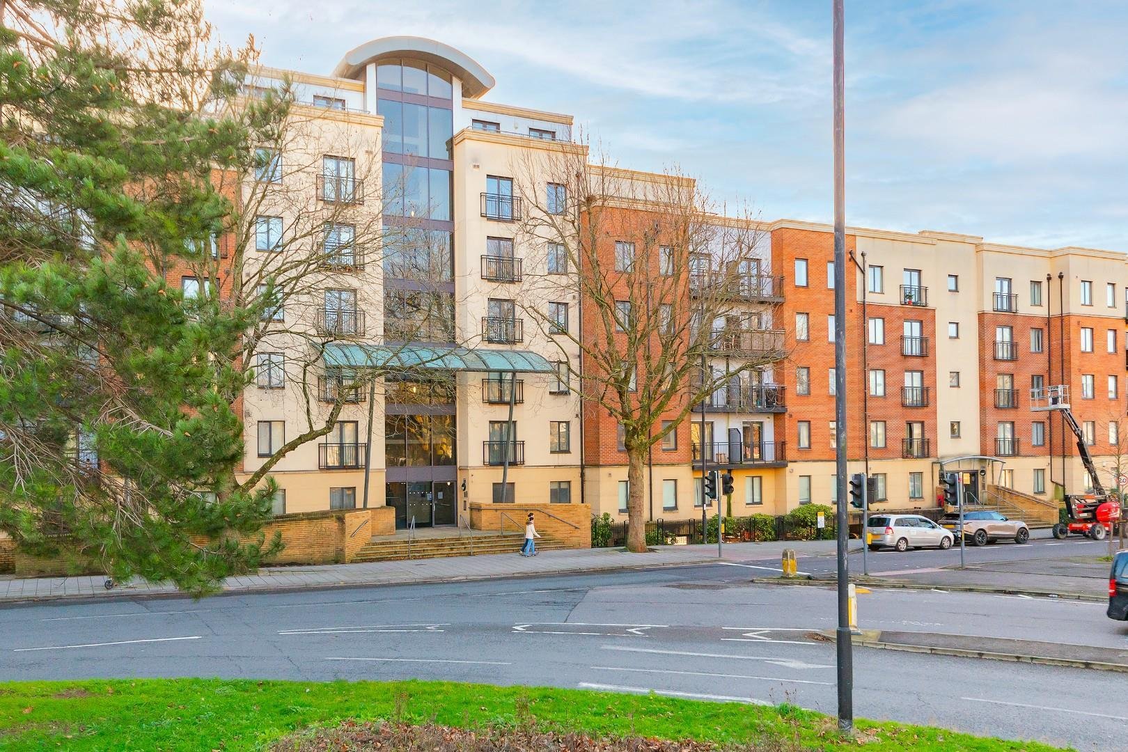 Squires court bedminster 33420847 truocseriuqs16 external a