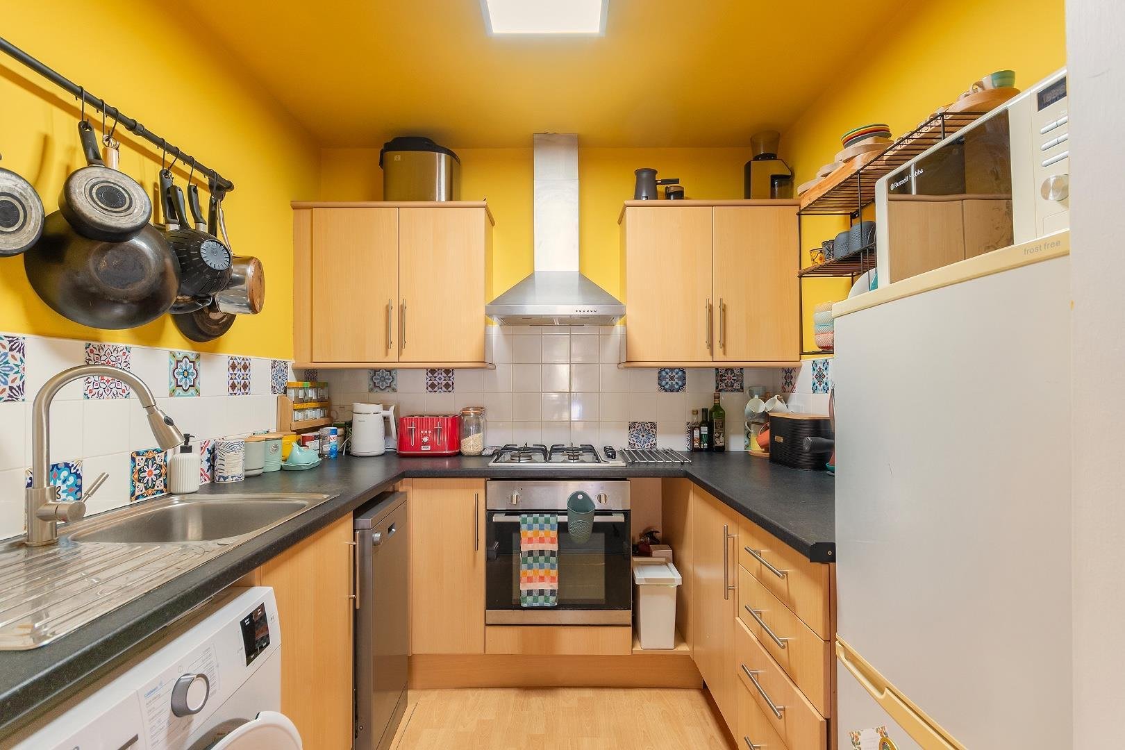St leonards road horfield 34199345 3 s2 lrhd kitchen c