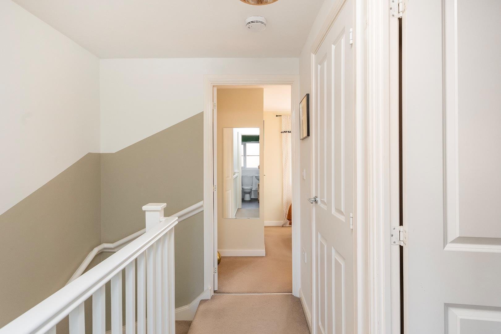 St lucia crescent horfield 33592969 3 s7 lchd landing b