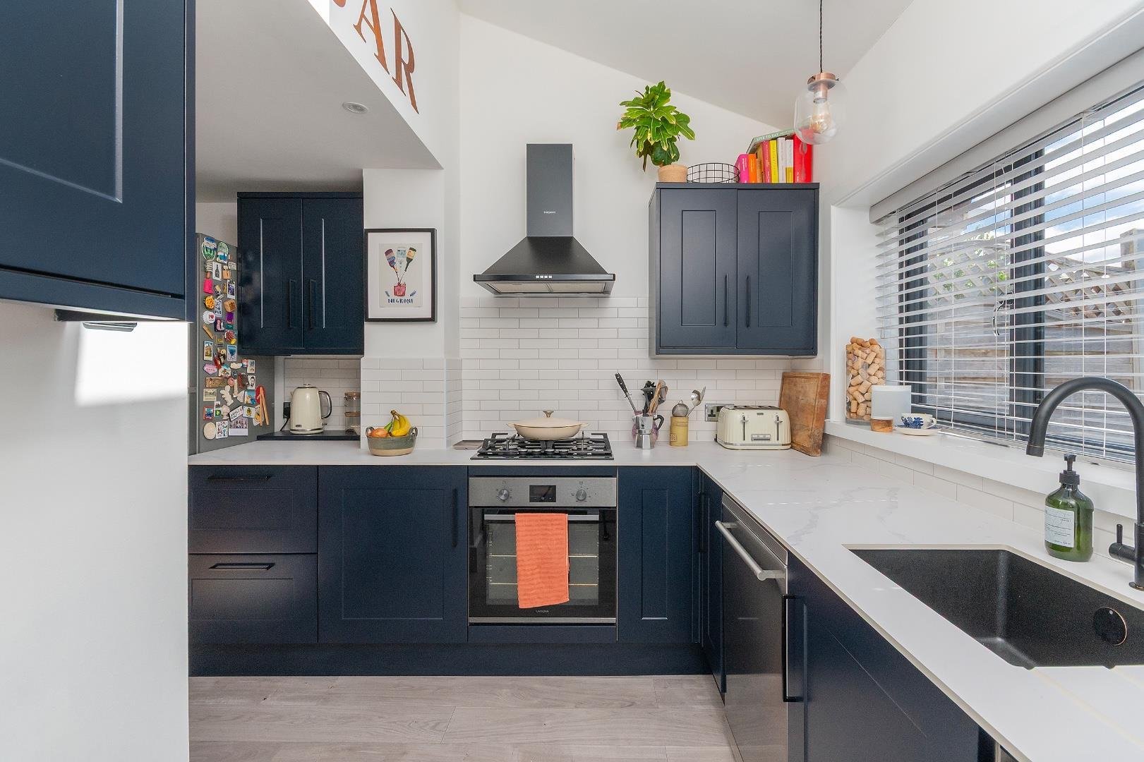 St peters rise headley park 34122588 1 s1 p8 rhp kitchen c