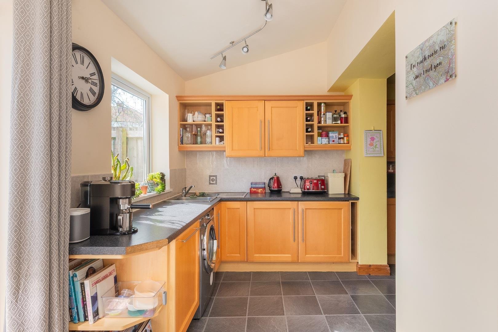 Stanley avenue filton 34608602 1 s9 afn kitchen c