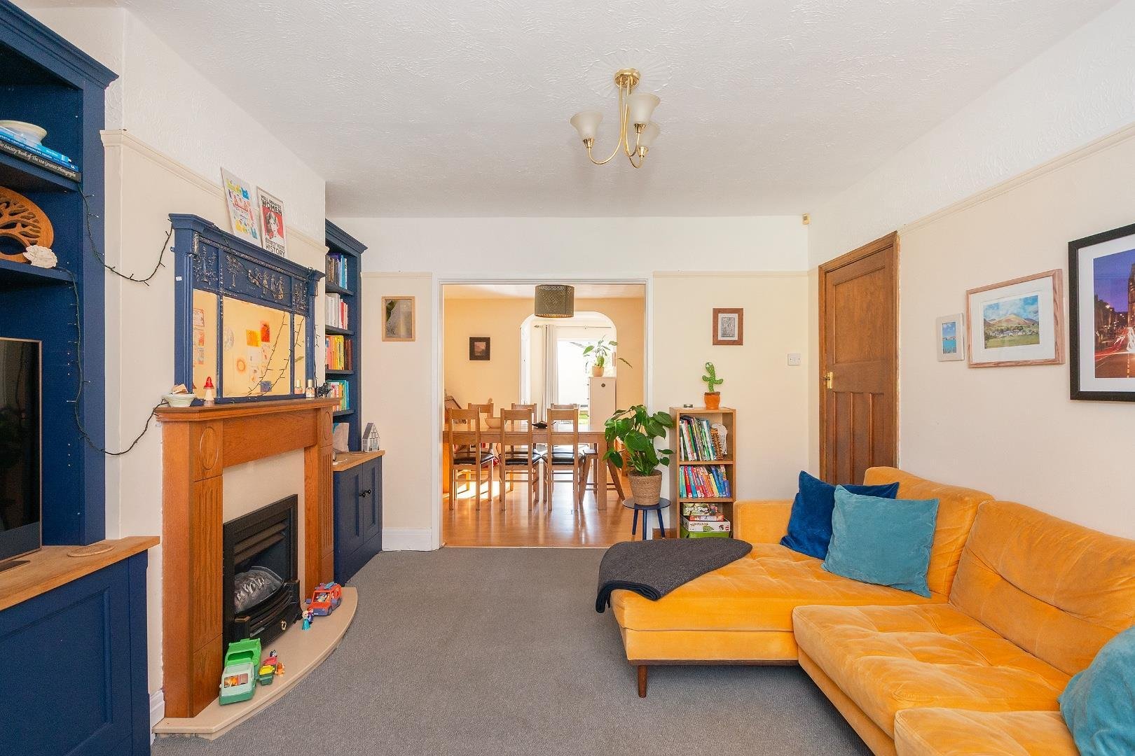 Stanley avenue filton 34608602 1 s9 afn living room b