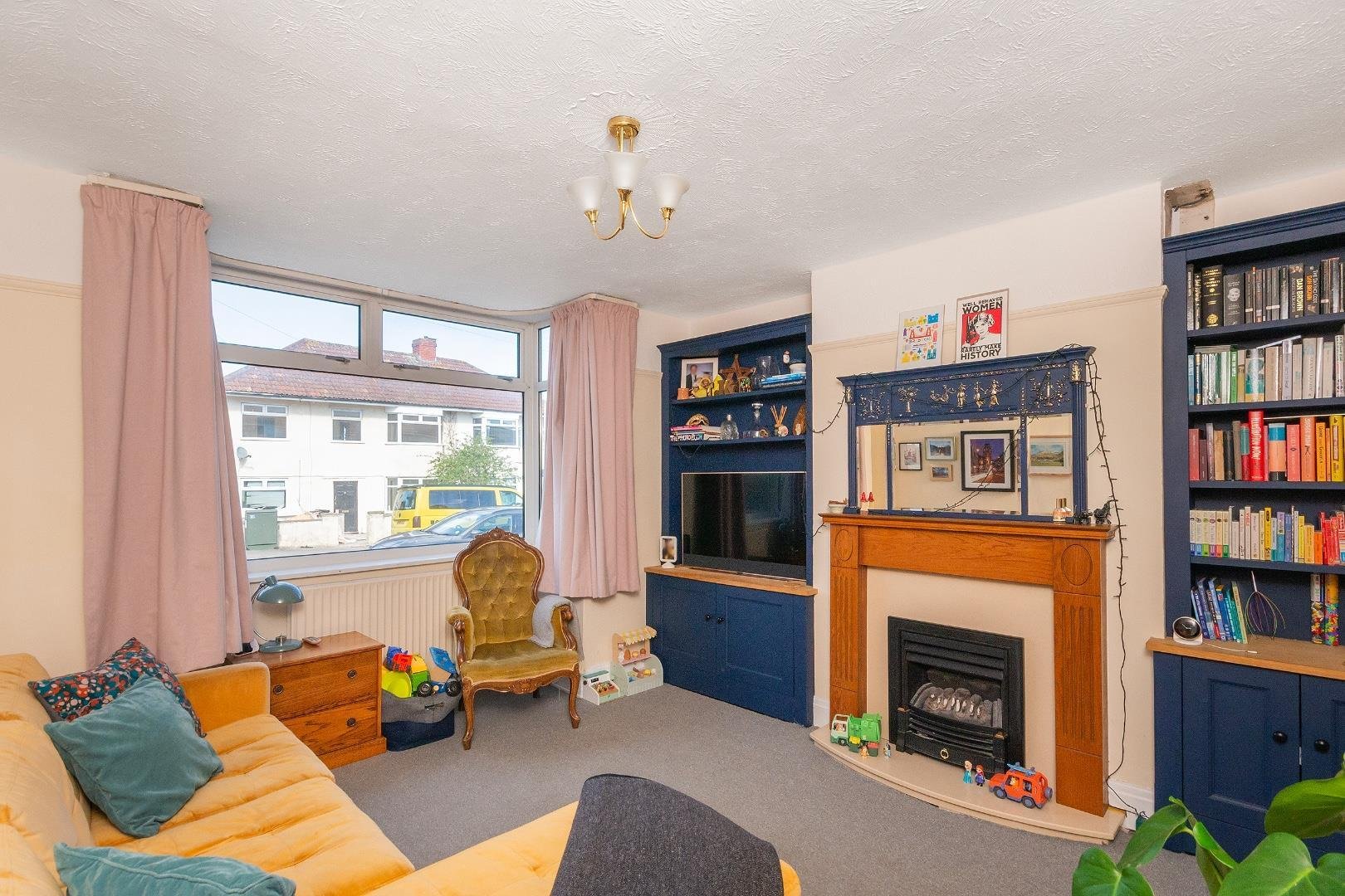 Stanley avenue filton 34608602 1 s9 afn living room c