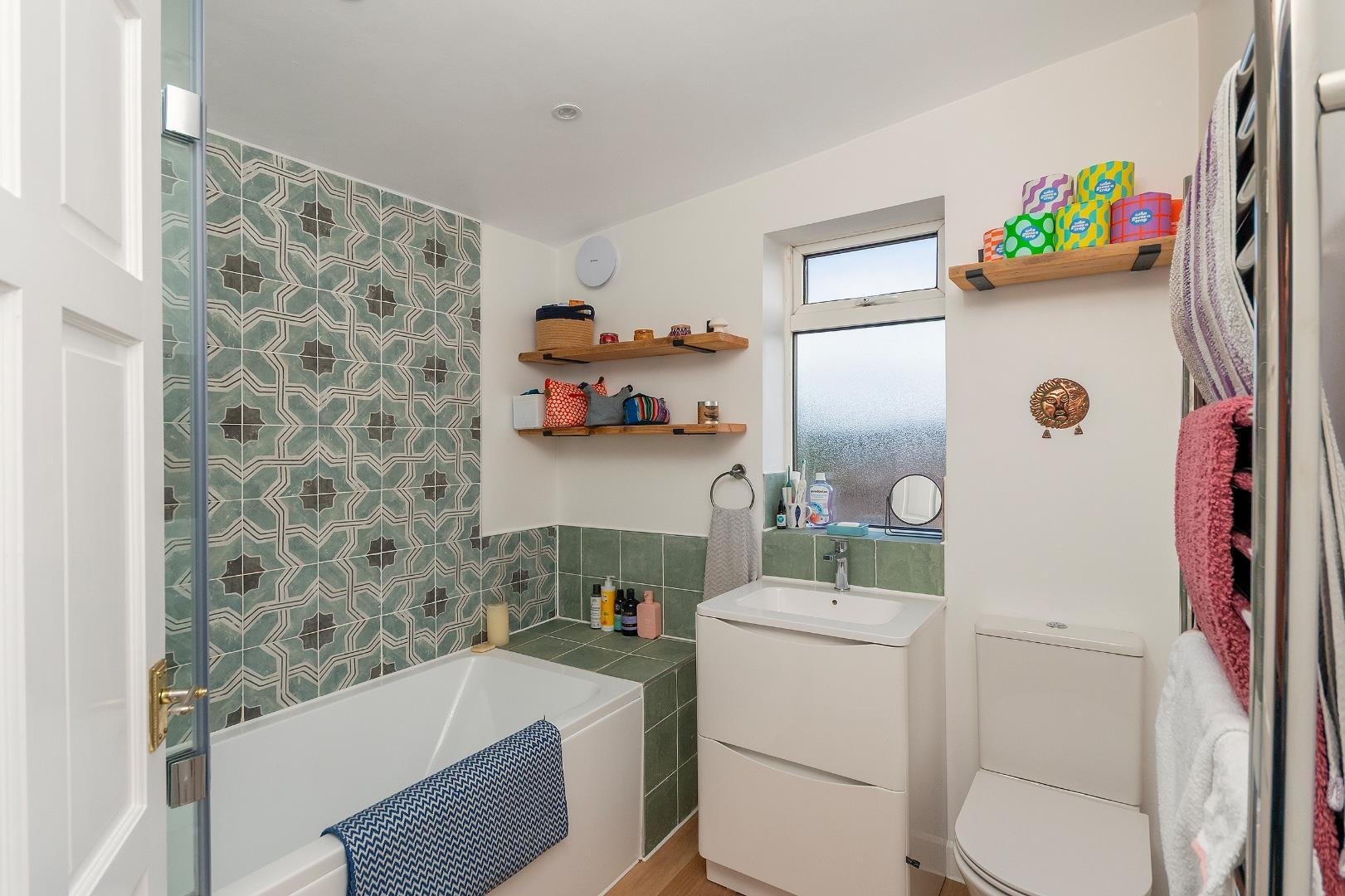 Stanley terrace bedminster 34531849 1 s8 tbr bathroom b