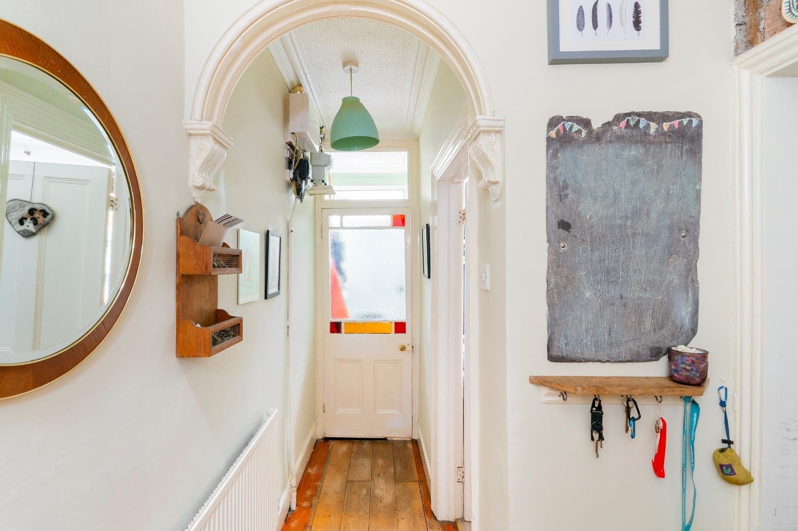 Stevens crescent totterdown 33279734 5 sc4 tn hallway b