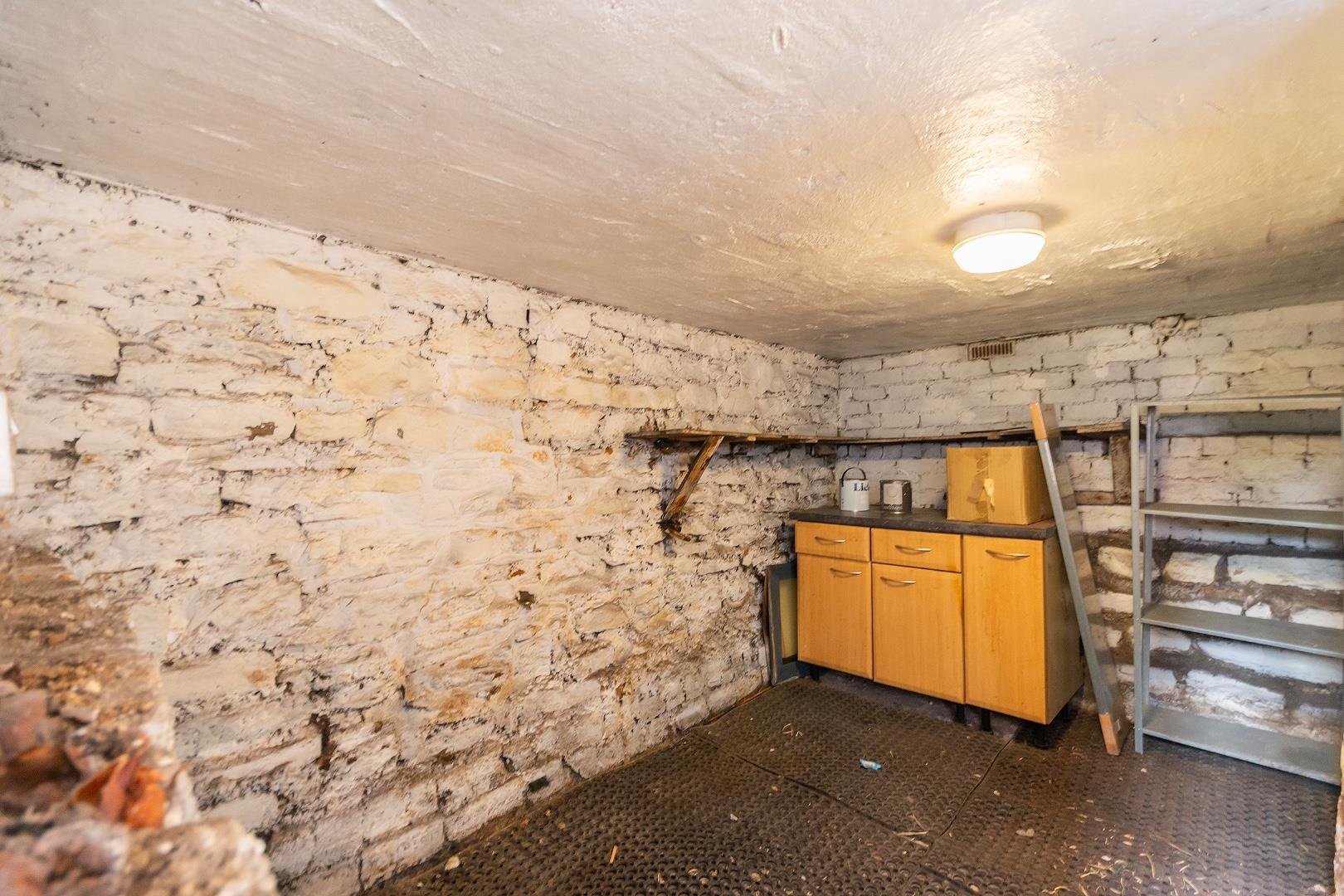 Stevens crescent totterdown 34158253 6 s1 ctn cellar a