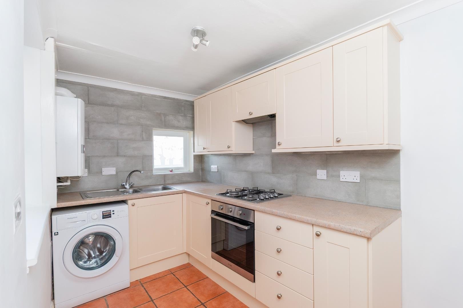 Stevens crescent totterdown 34158253 6 s1 ctn kitchen b