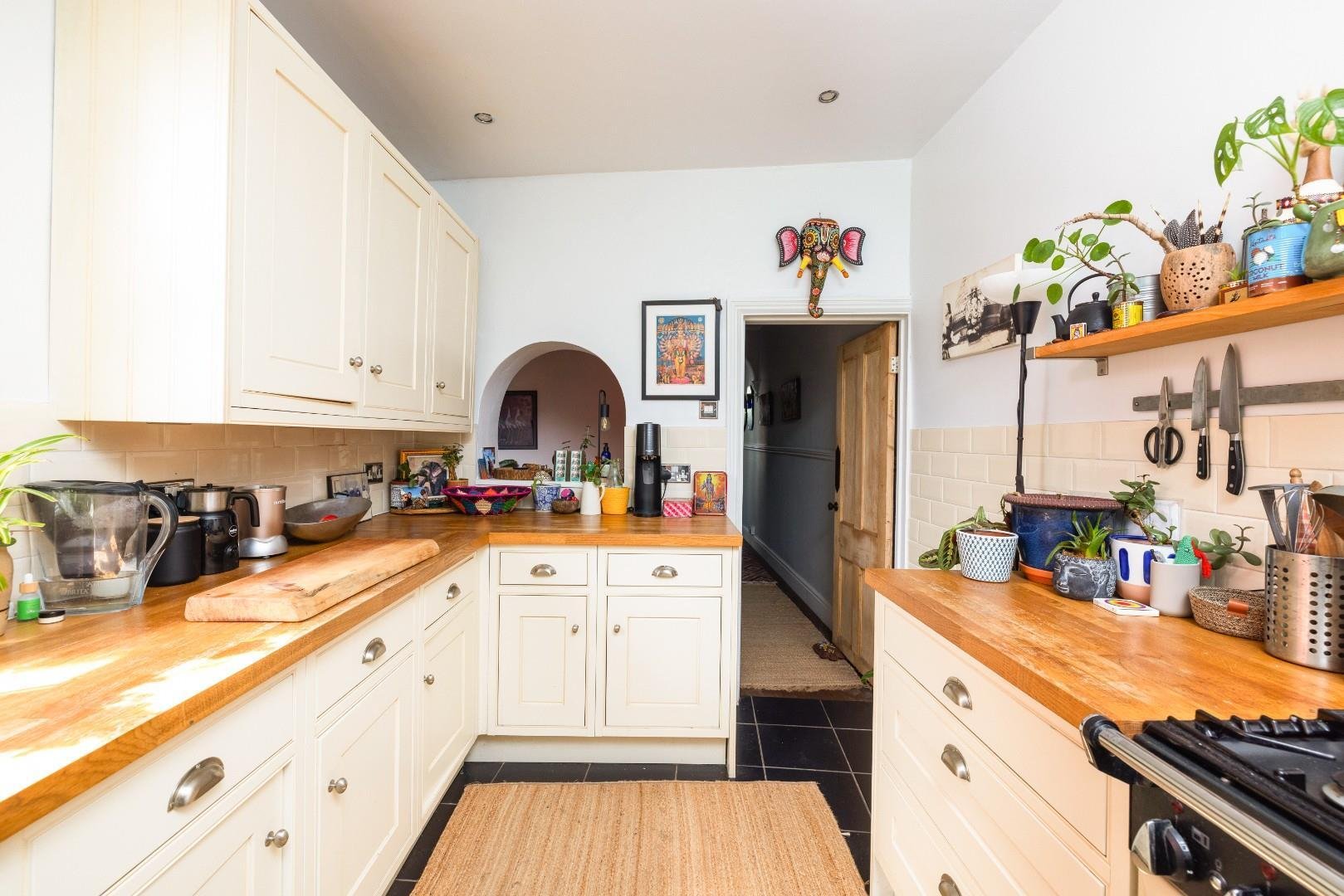 Stevens crescent totterdown 34676174 char7252