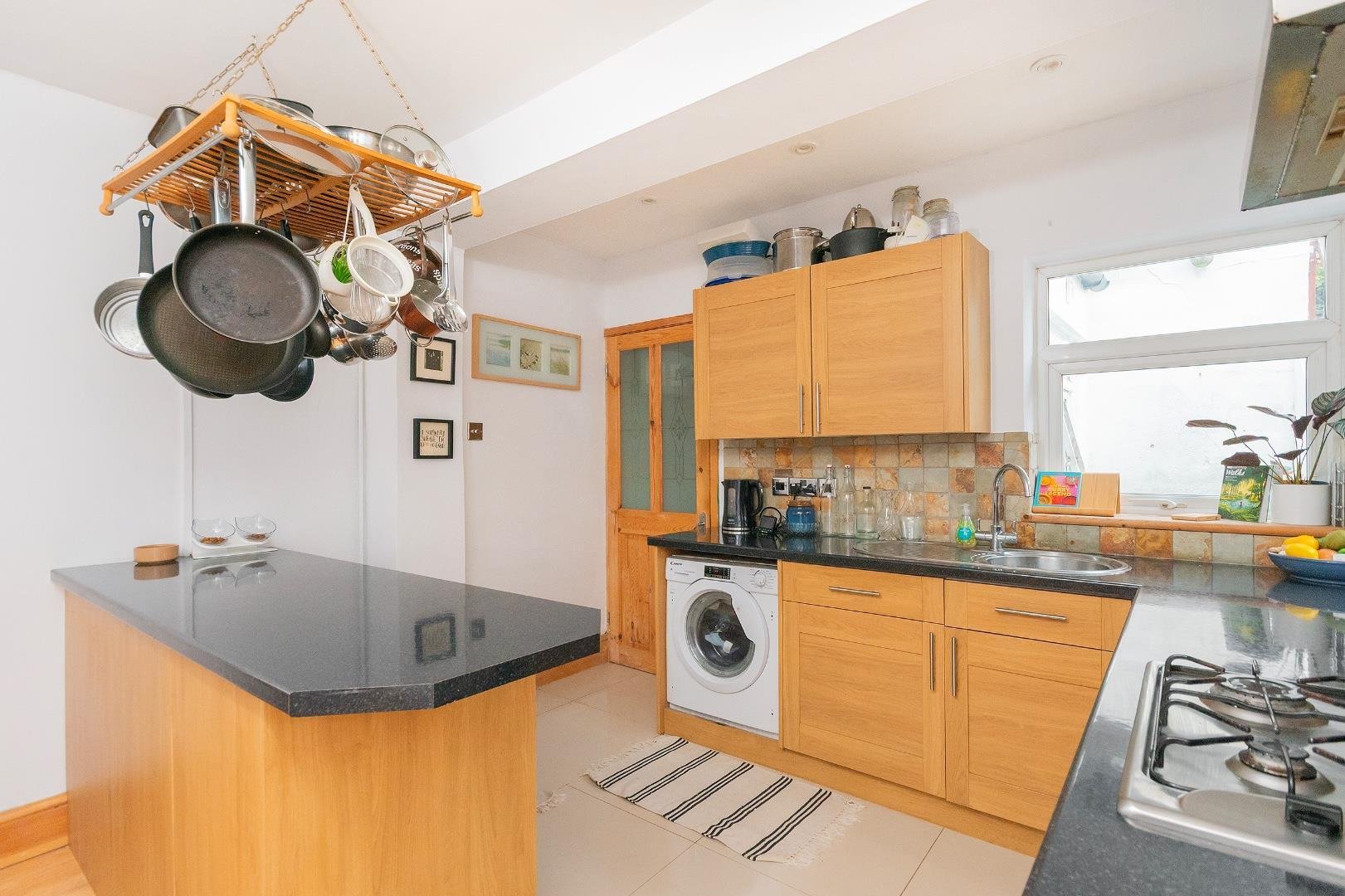 Summer hill totterdown 34262241 2 s0 htn kitchen diner d