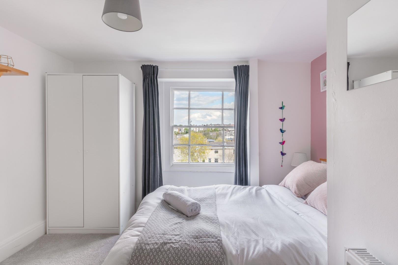 Sydenham road cotham 33860286 8 32 sr 12